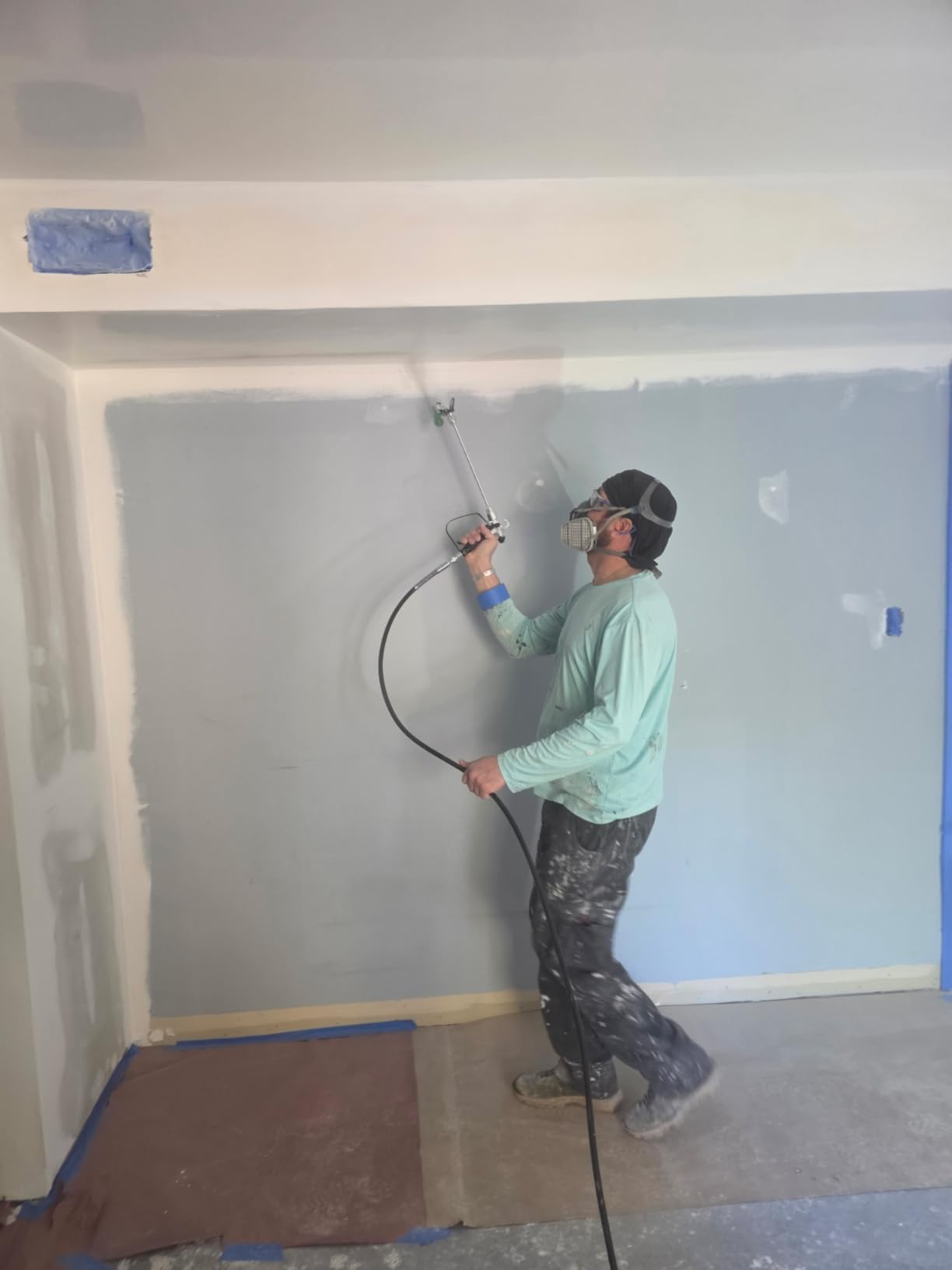 VEVOR 750W Stand Airless Paint Sprayer, 3000PSI High Efficiency Electric Airless Sprayer, Fine and Even Painting Effect, Handheld Paint Sprayers for Home Interior and Exterior Furniture and Fences customer photo 1
