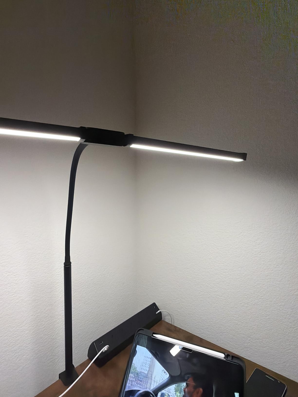 Motumen Led Desk Lamp for Home Office, Eye-Care Desk Light Clamp, Black customer photo 2