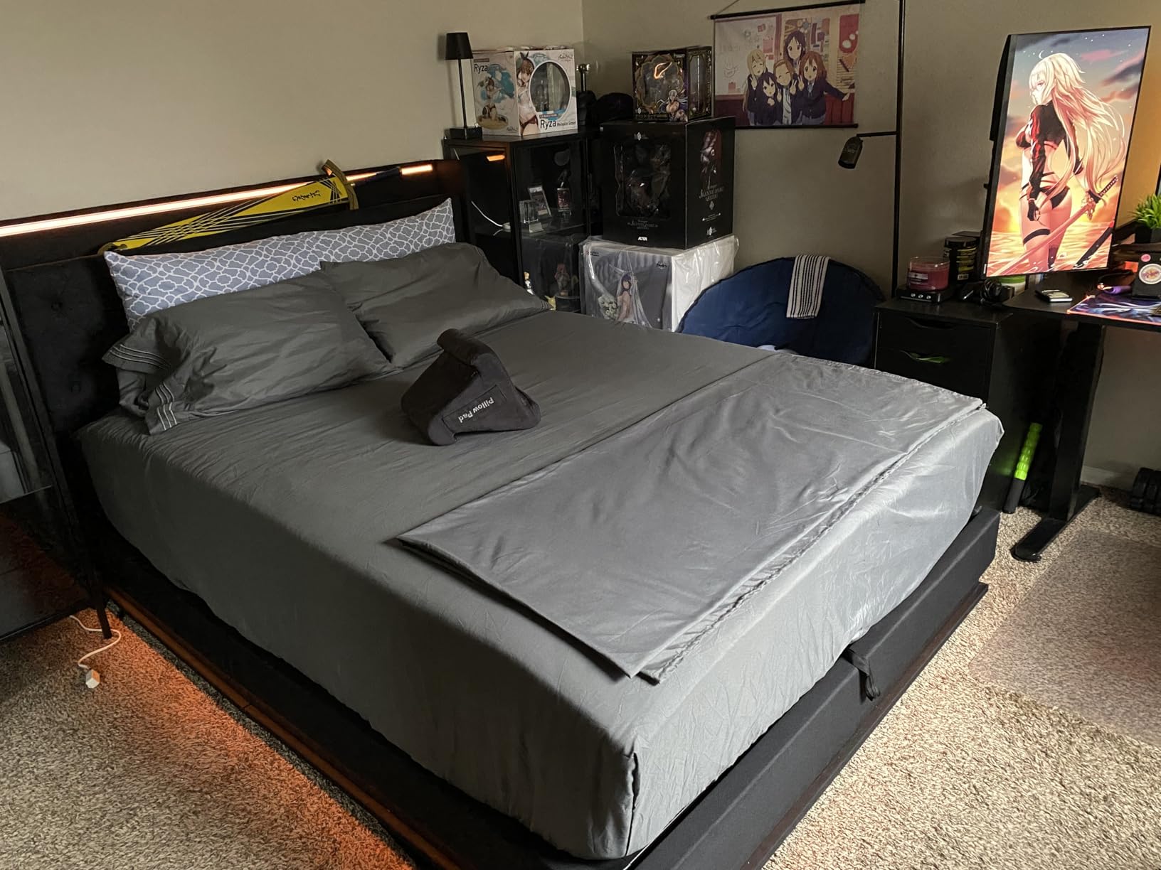 Ailisite Lift Up Storage Bed Queen, Bed Frame Queen Size with Charging Station&Led Lights, Upholstered Platform Bed with Wingback Storage Headboard, Hydraulic Lift System,No Box Spring Needed,Black customer photo 2