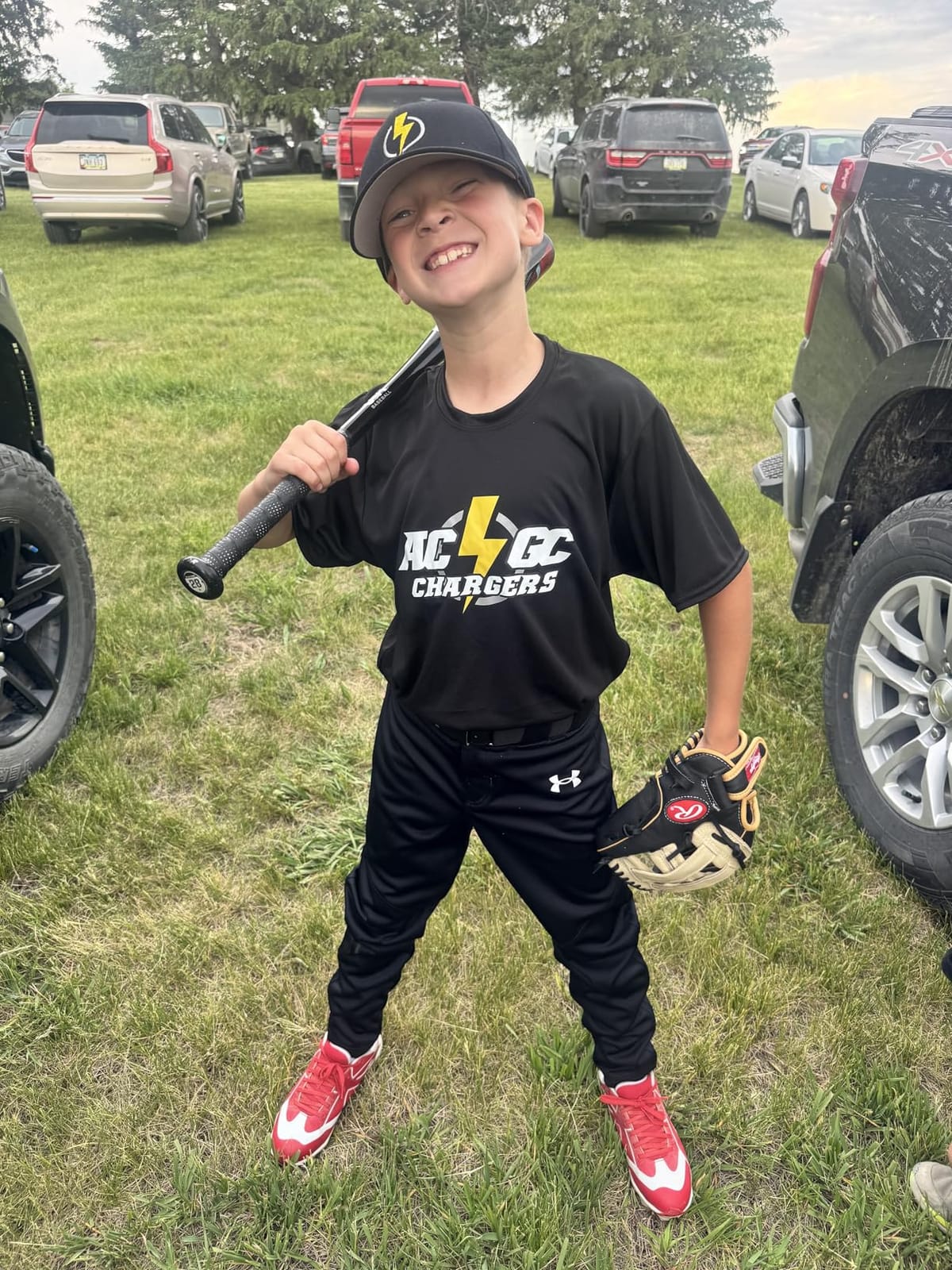 Under Armour Boys' Leadoff Icon Low RM JR Baseball Cleats customer photo 2