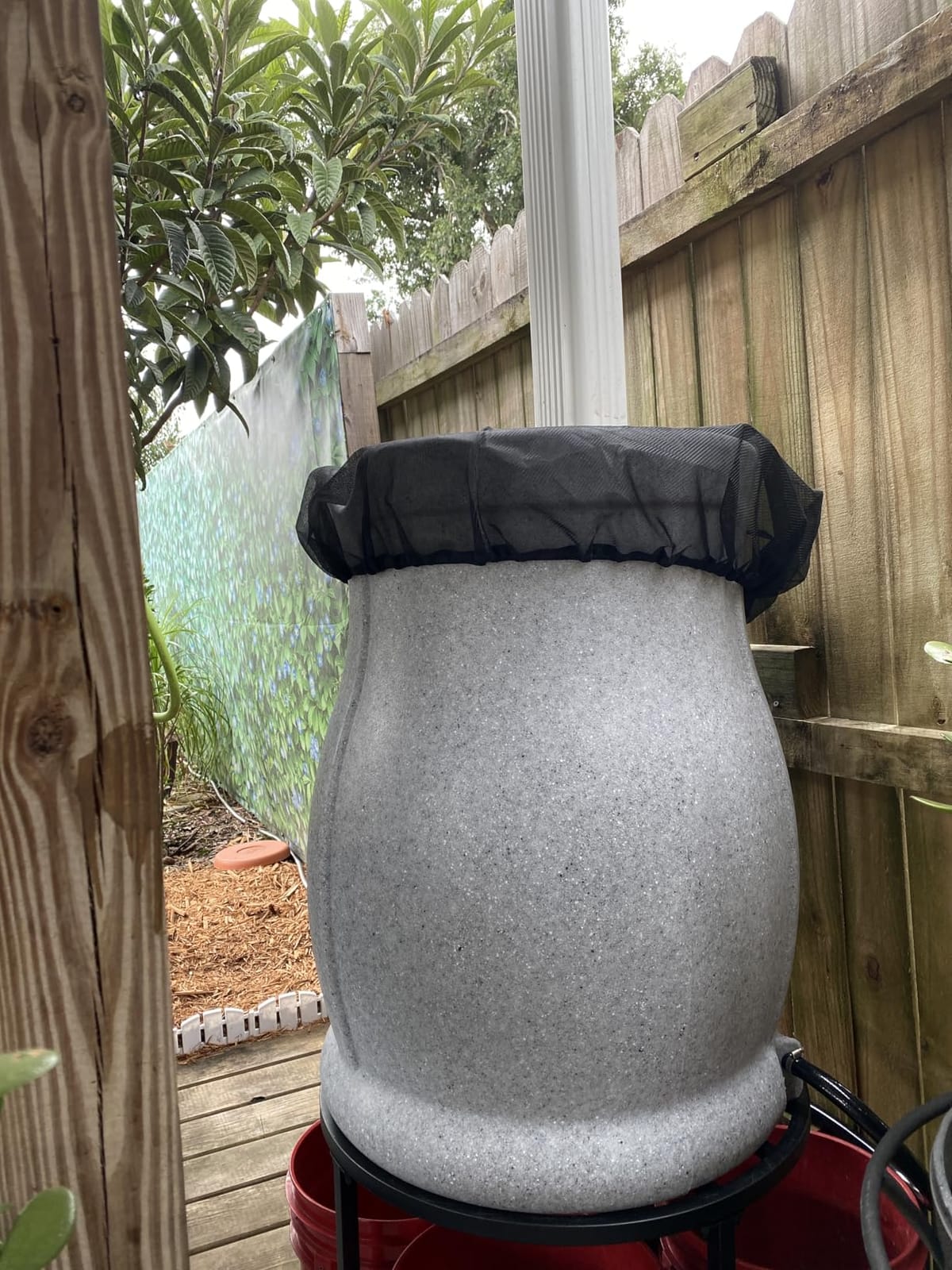 FCMP Outdoor Catalina 45 Gallon Rain Barrel, Black customer photo 1