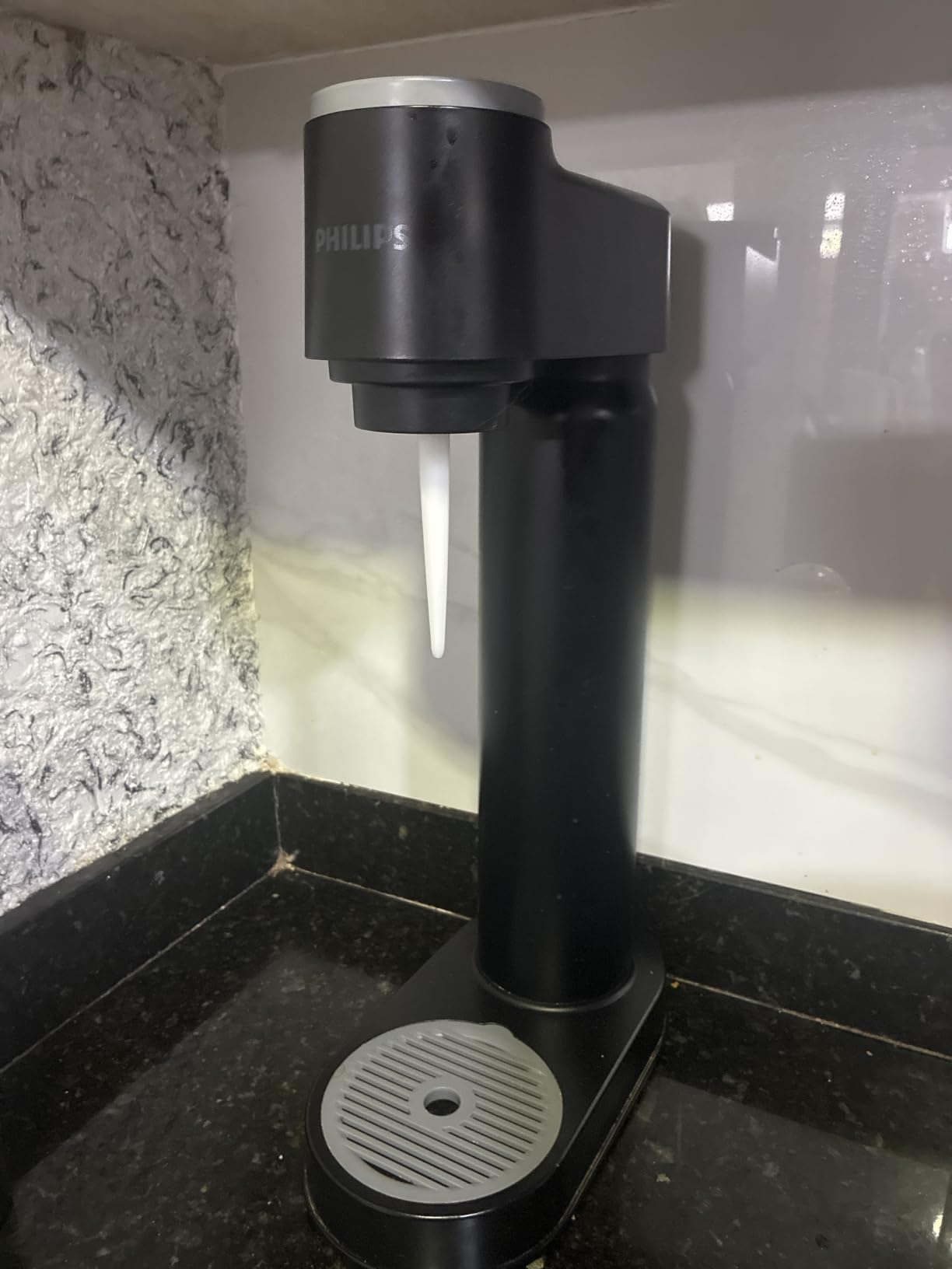 Philips Sparkling Water Maker & Soda Streaming Machine, ADD4901BKOQ/37 customer photo 1