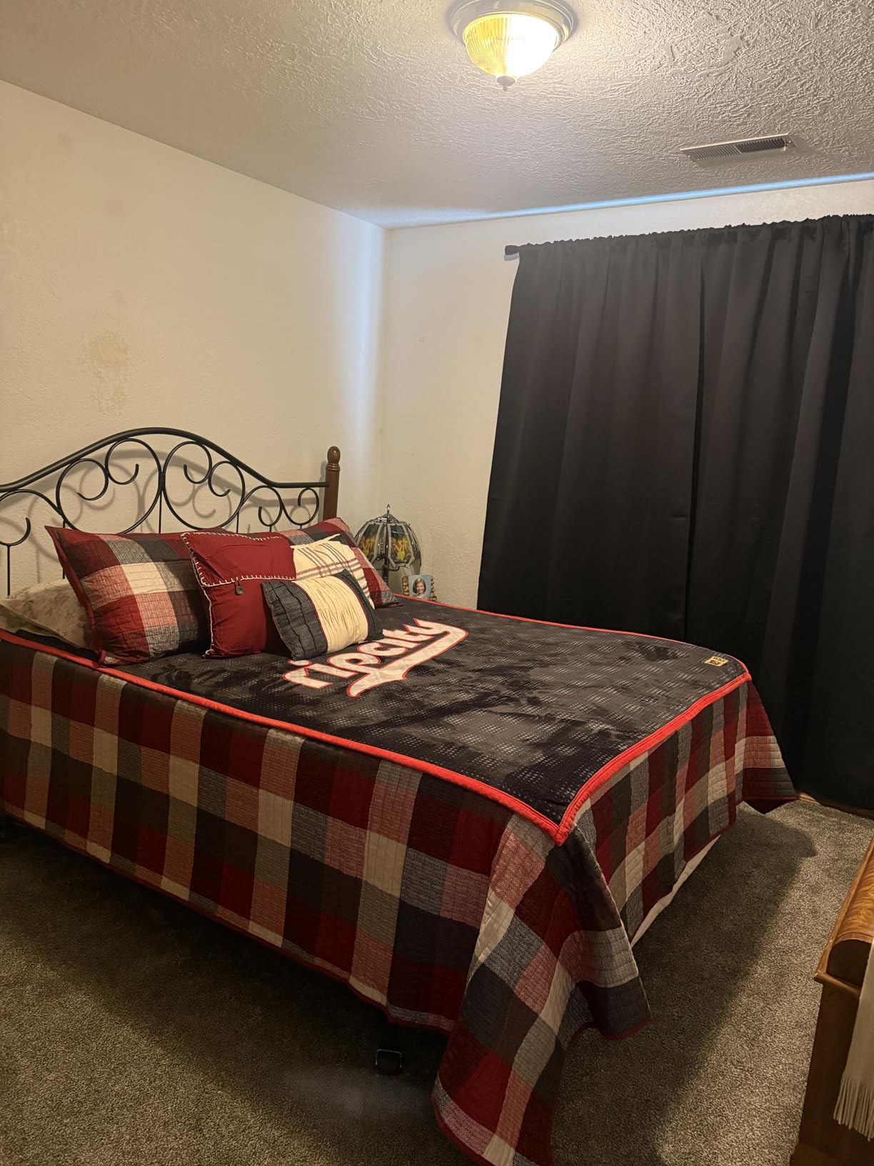 Madison Park Patchwork Farmhouse Red/Black Queen Quilt Set, 3pc | Diamond Quilted, Reversible Coverlet Set, Plush Cotton Filled, Lightweight, Machine Washable, Easy Care, All-Season, Cozy customer photo 2