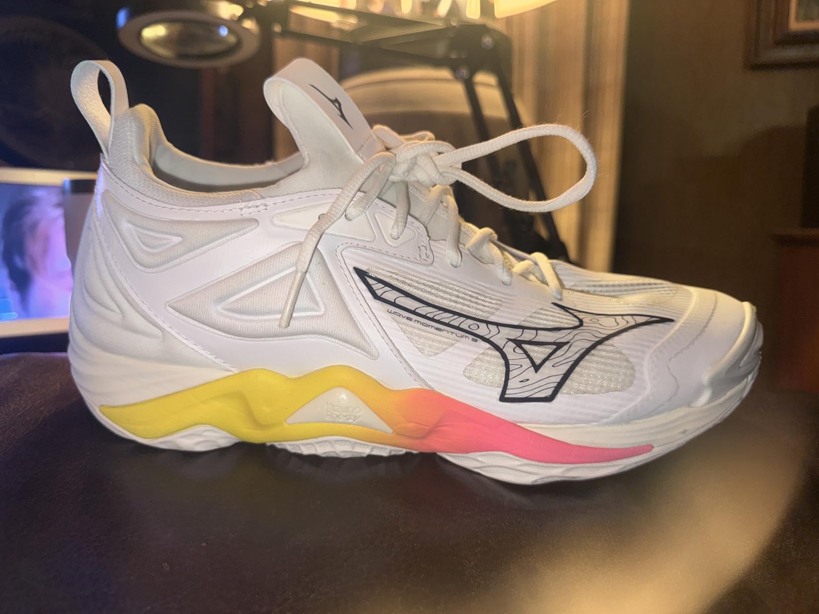 Mizuno Women's Wave Momentum 3 Volleyball Shoes customer photo 2