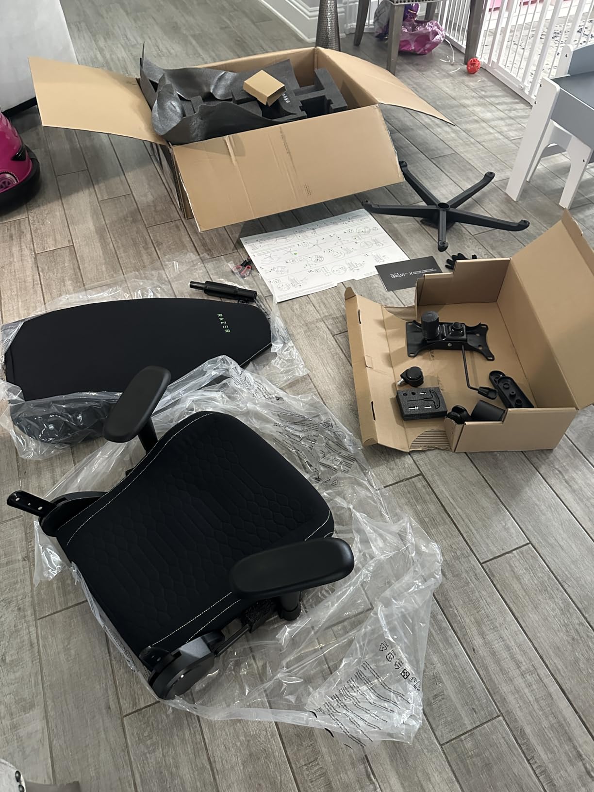 Razer Iskur V2 X Ergonomic Gaming Chair, Black customer photo 2