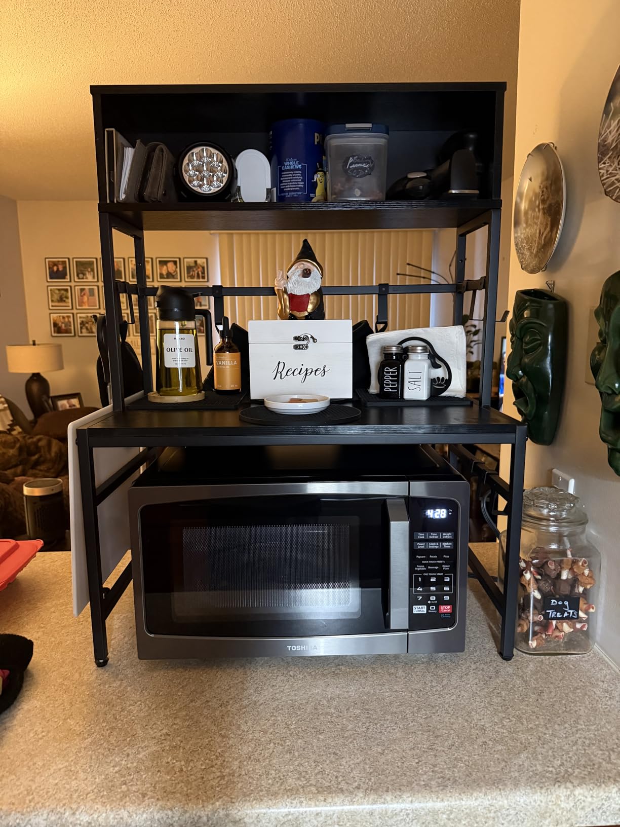 TOSHIBA Microwave Oven, 0.9 Cu.Ft, 900W, Black Stainless Steel customer photo 2