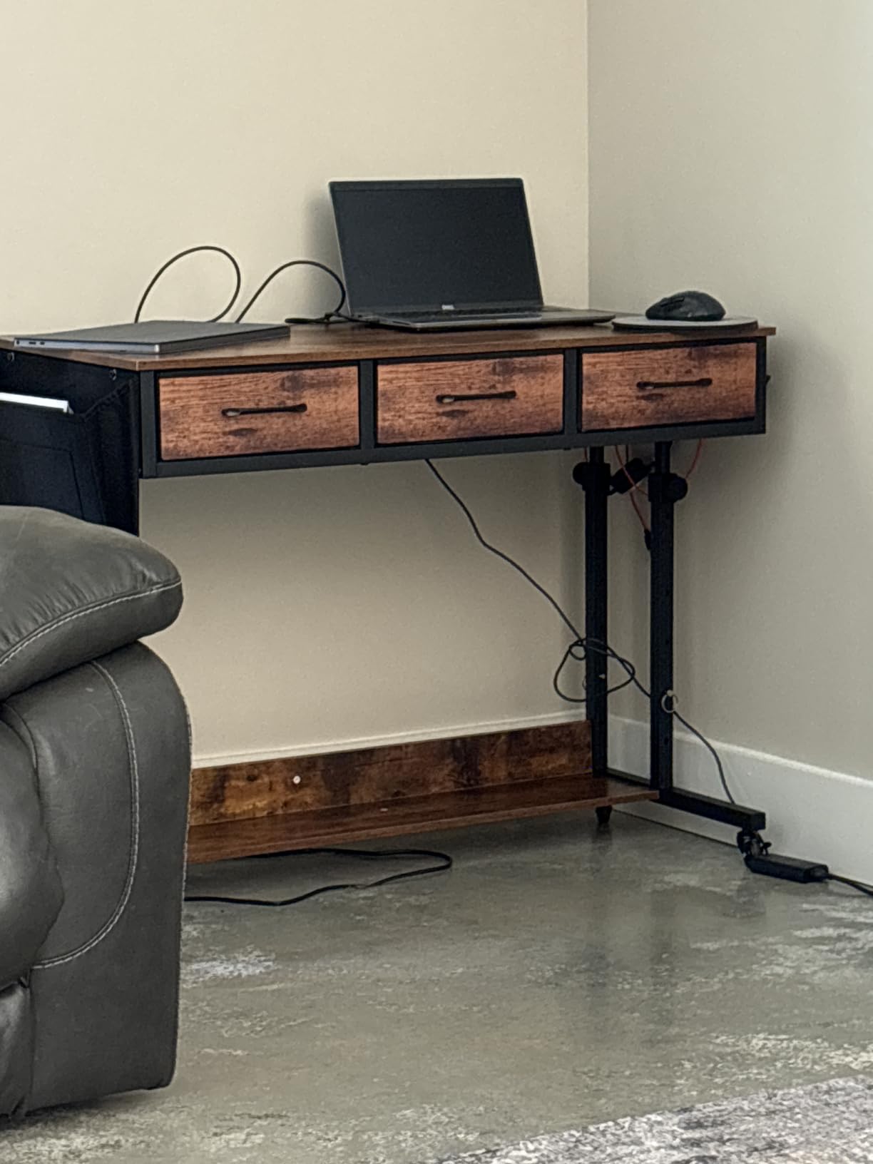 WINAZ Small Rolling Standing Desk with Drawers & Storage, 32 Inch Height Adjustable Desk on Wheels for Teachers, Students, Portable Mobile Workstation for Home Office, Small Spaces, Sewing & Crafts customer photo 1