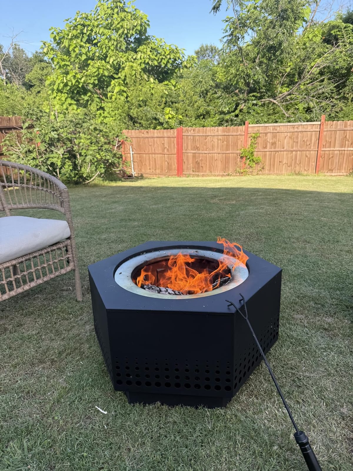 SUNJOY Smokeless Fire Pit 28-Inch Hexagonal Firepit for Outdoor, Stainless Steel Wood Burning Fireplace with Removable Ash Pan, PVC Cover and Fire Poker, Ideal for Camping, Bonfire, Backyard, Black customer photo 1