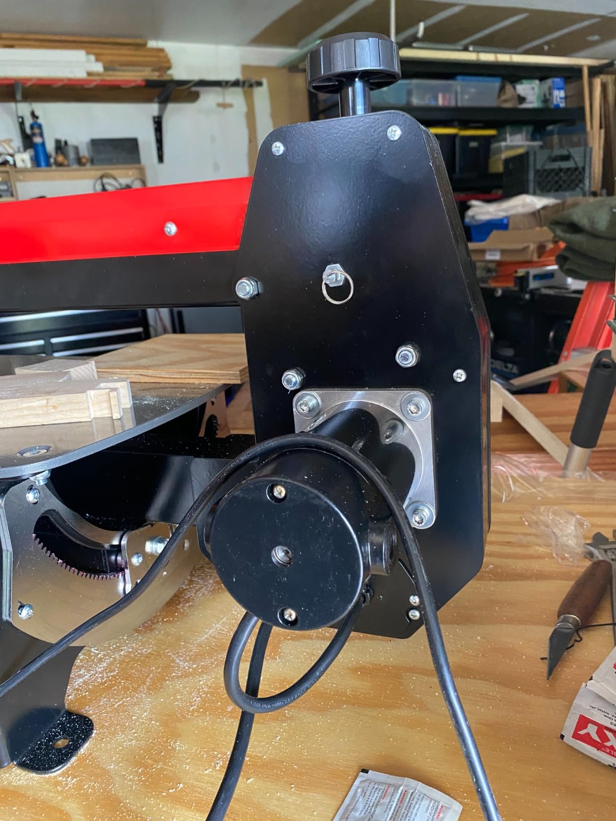 BUCKTOOL 16-Inch Scroll Saw, 1.3A Power Scroll Saws for Woodworking, 360-1550 RPM Variable Speed, Upper Arm Lifting, Double Parallel-Link Drive customer photo 2