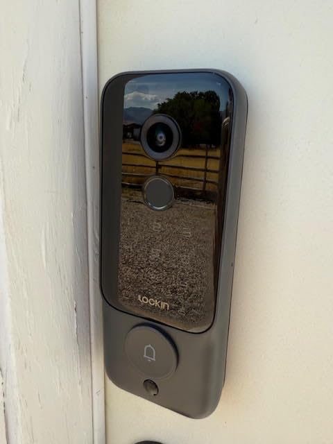 Lockin Veno Plus Smart Lock with Camera, Palm Vein Entry, 2K 180° Video customer photo 1