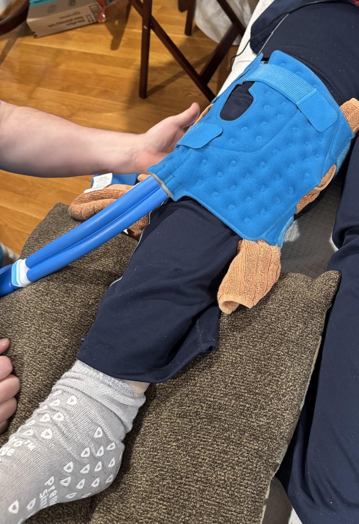Ice Machine for Shoulder After Surgery, Portable Cold Therapy Machine for Shoulder, Ice Therapy for Recovery, Ideal for Sport Injuries, Pains Relief, Strain & Stiffness customer photo 2