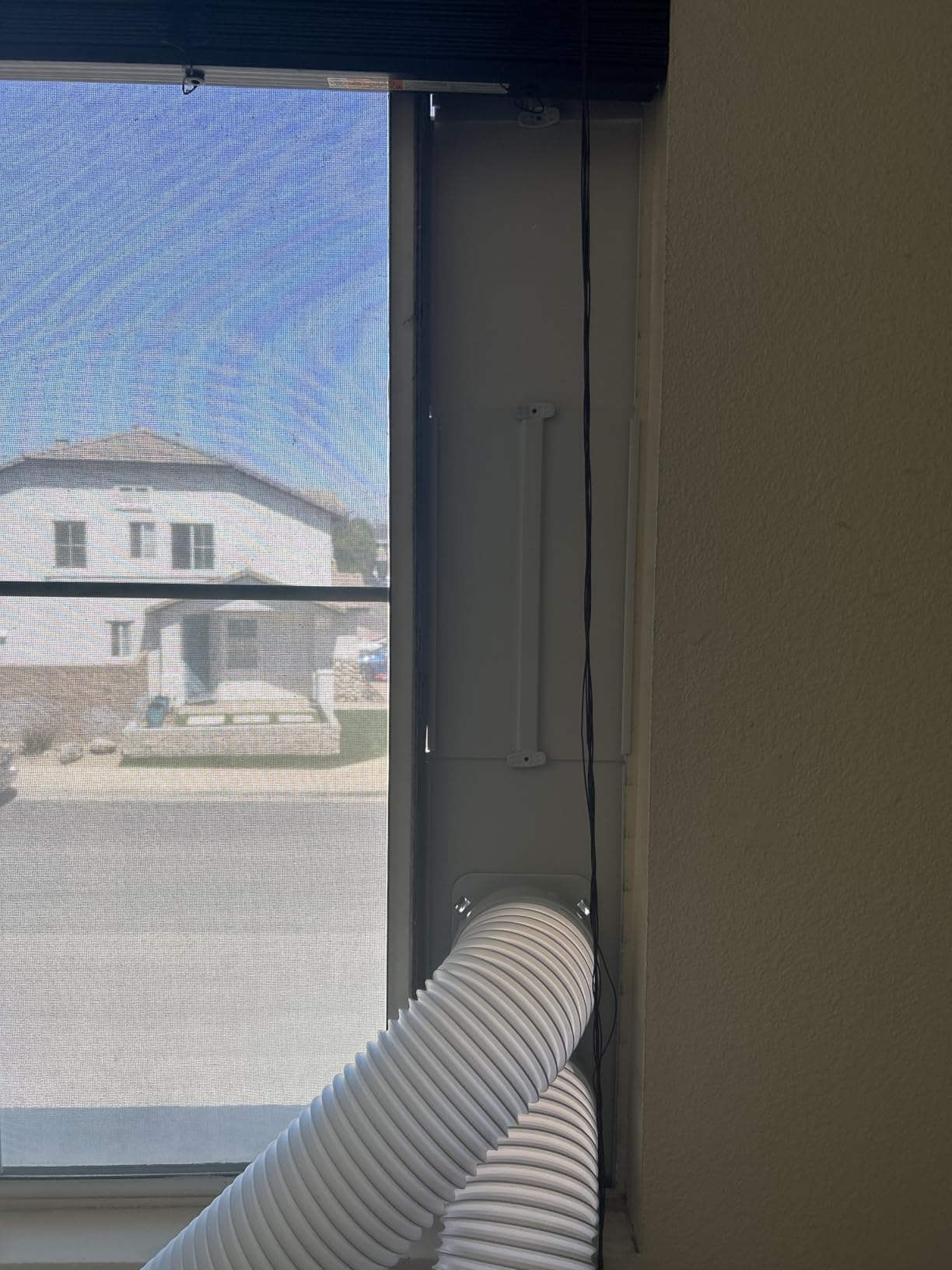 Hisense 8,000 BTU DOE/SACC (10,000 ASHRAE) Portable Air Conditioner Dual Hose & Inverter, 350 Sq Ft, Wi-Fi, ConnectLife App Google & Alexa, 3 operating modes, Noise 42 dB HAP0825TWD (Renewed) customer photo 1