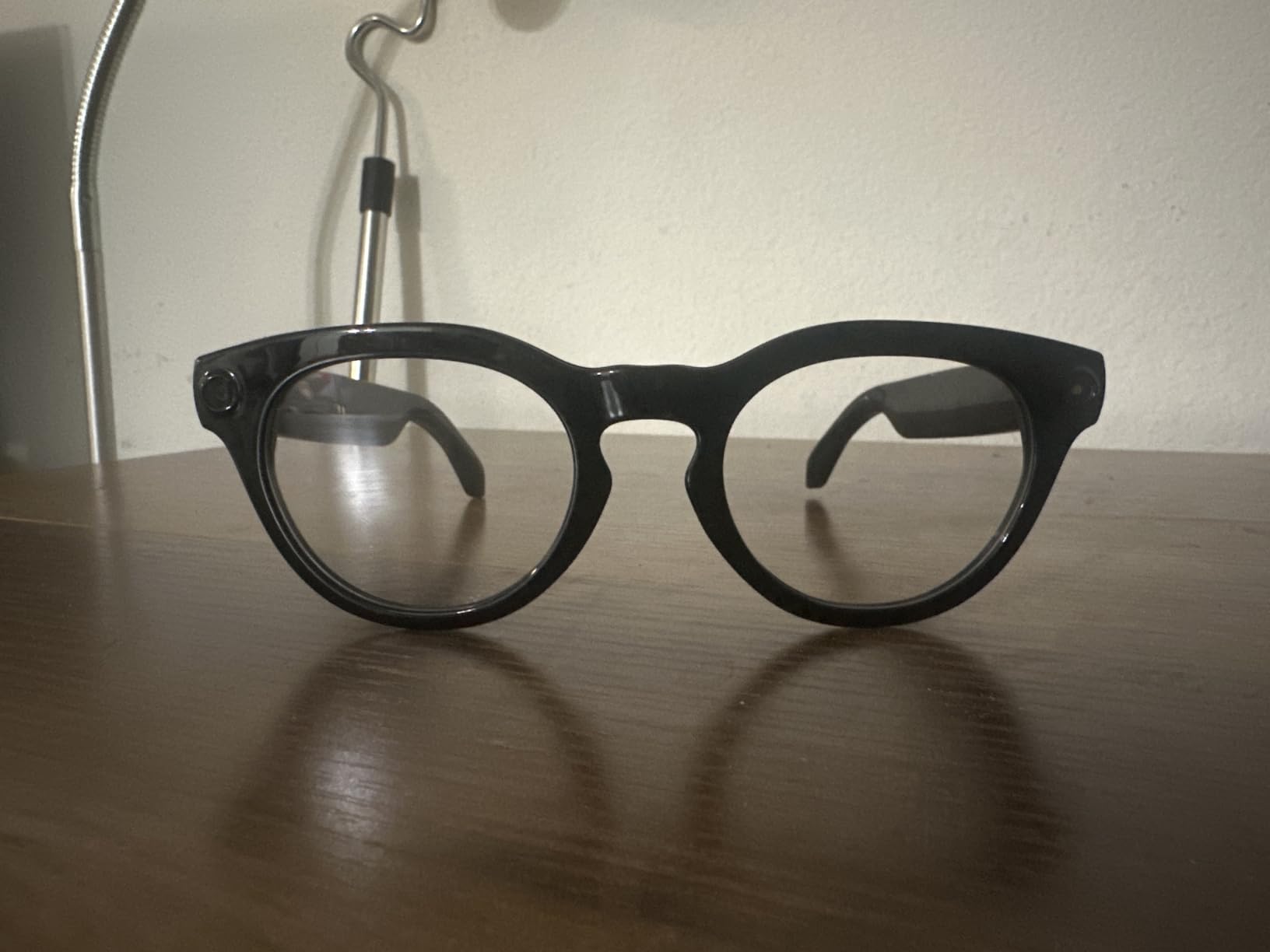 Smart Bluetooth Glasses with Open-Ear Audio & Photochromic Lenses customer photo 2