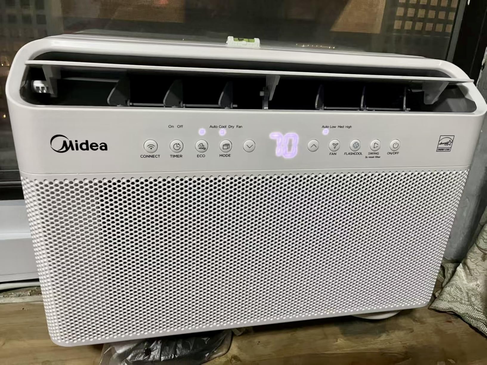 Midea 10,000 BTU U-Shaped Smart Inverter Window AC, Cools 450 Sq Ft, Ultra Quiet, Alexa/Google Compatible, 35% Energy Savings customer photo 1