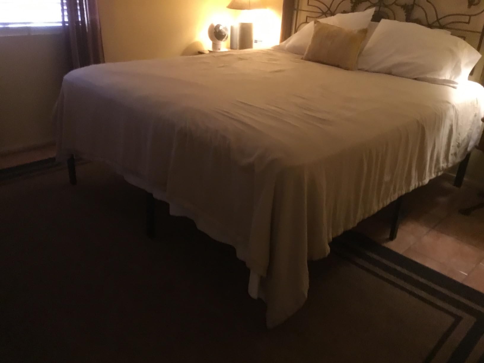 yookare 14 Inch Queen Platform Bed Frame - 3500 lbs Heavy Duty Metal Mattress Foundation with Safe Rounded Corners & Recessed Legs, Non-Slip Mattress Retainers, Noise Free, No Box Spring Needed customer photo 2