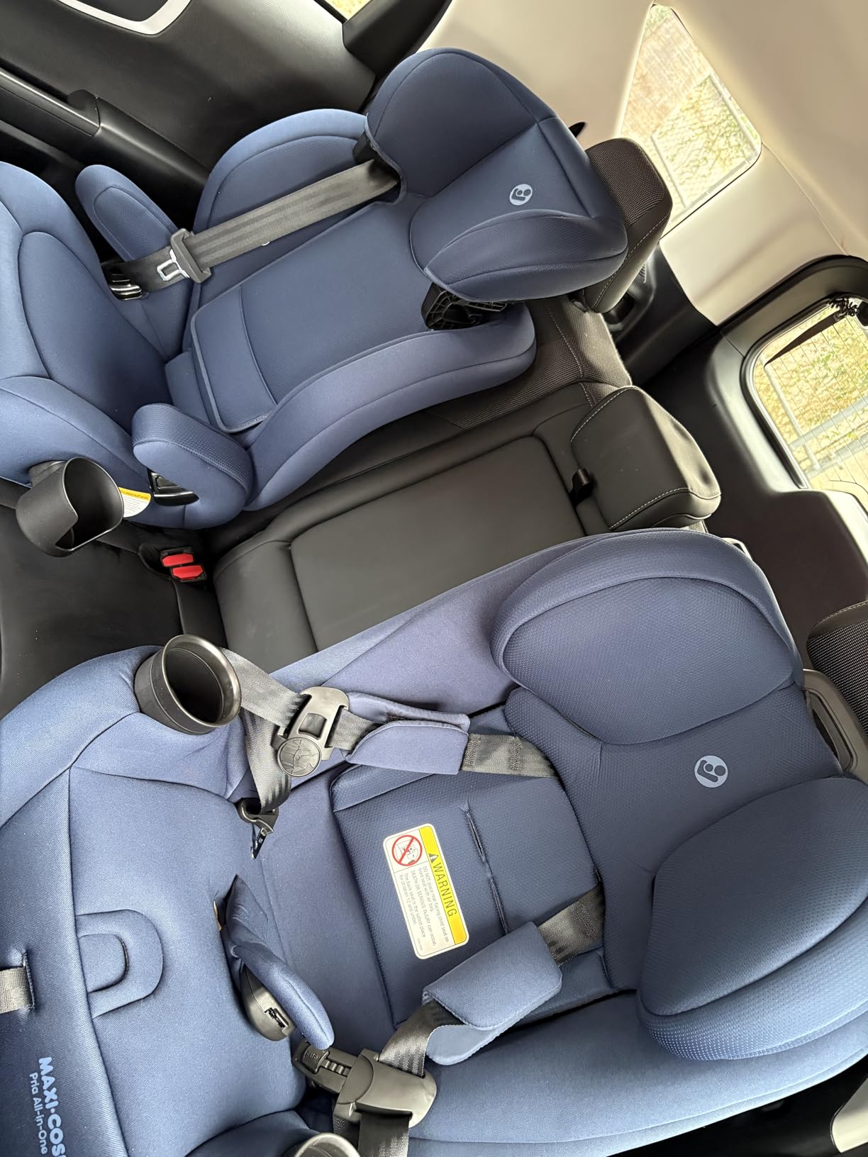 Maxi-Cosi Pria All-in-One Convertible Car Seat, Infant to Toddler Car Seat, Easy-Install Harness, Machine-Washable Cover, 5-100 lbs, Seascape customer photo 2