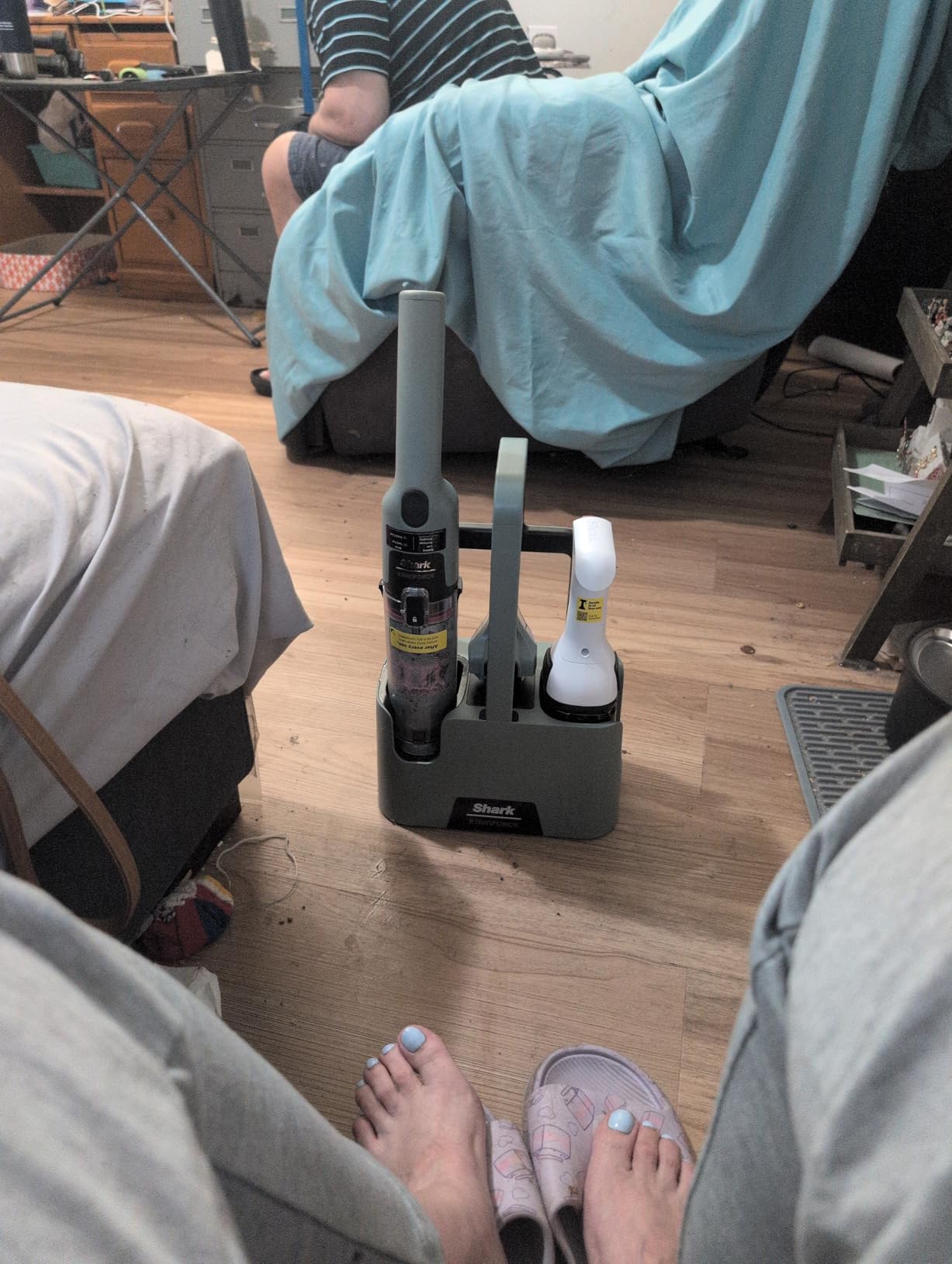 Shark StainForce Cordless Stain, Odor & Urine Remover, 2 Tools, Caddy HX101 customer photo 1