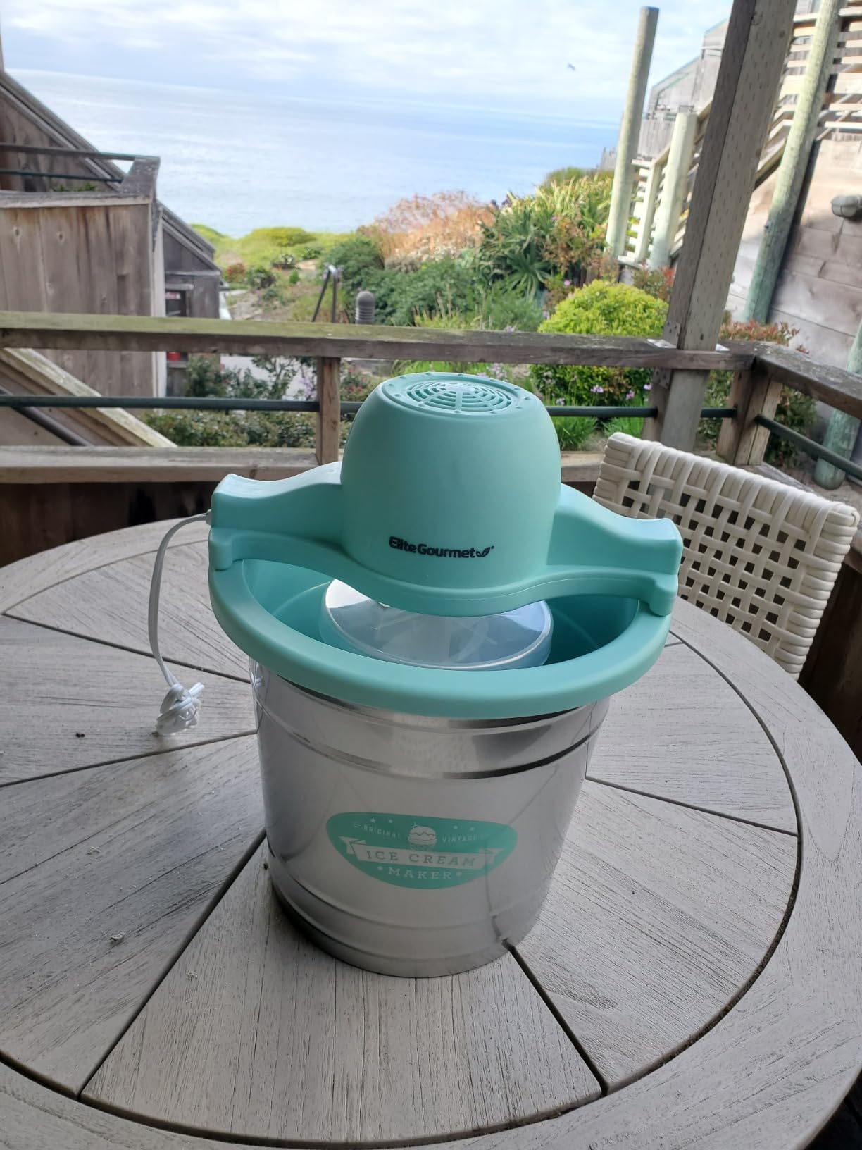 Elite Gourmet EIM949 6Qt Old Fashioned Walnut Wood Bucket Ice Cream Maker customer photo 2