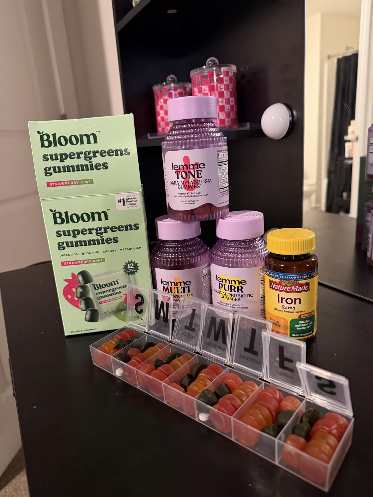 Bloom Nutrition Super Greens Gummies, Strawberry Kiwi, 12 Servings customer photo 2