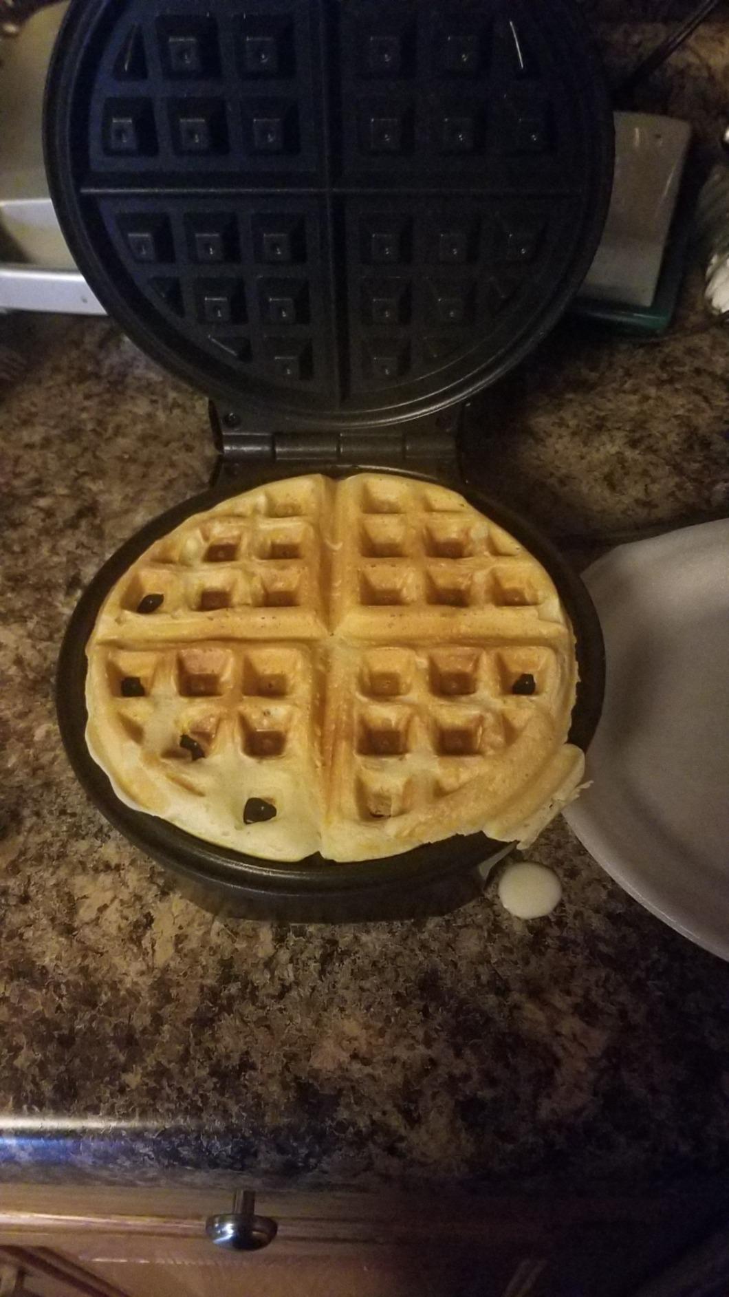 Oster Nonstick Belgian Waffle Maker, Nonstick Ceramic Waffle Iron customer photo 1