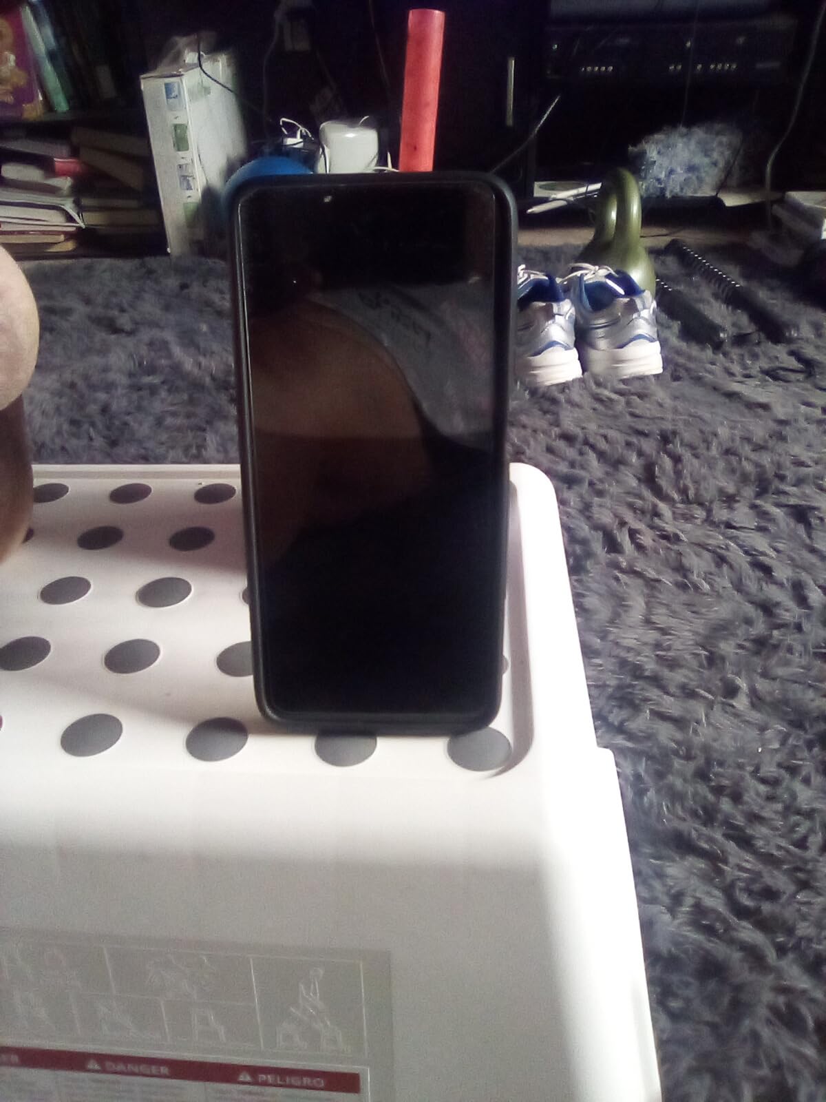 Tracfone Moto g Play 2024 Prepaid Phone with a 1-Yr Plan Included customer photo 1