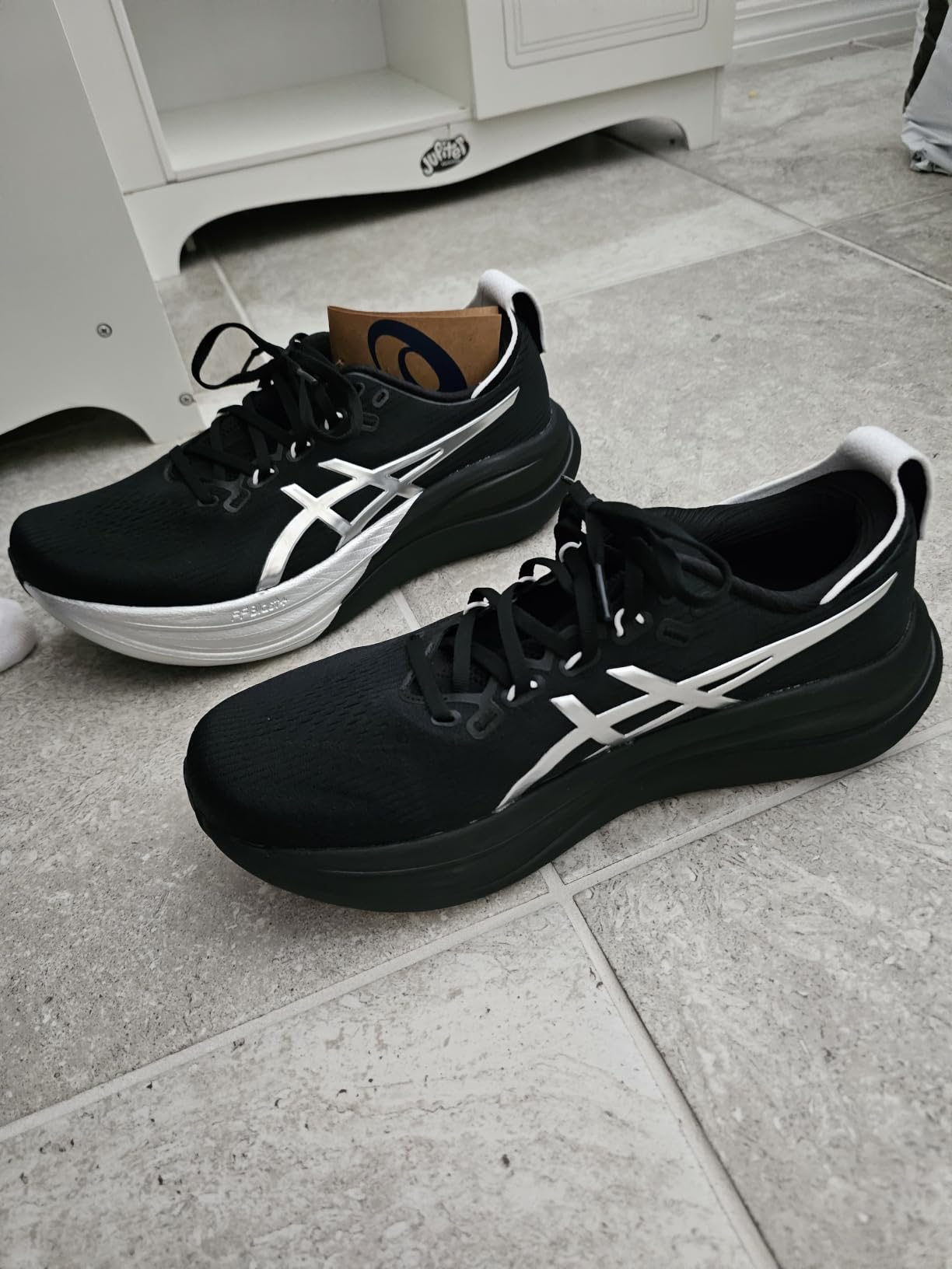 ASICS Men's Gel-Nimbus 28 Running Shoes customer photo 2