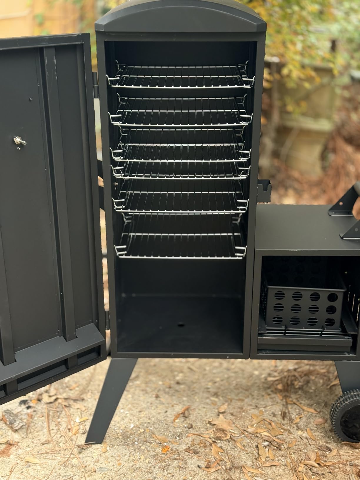 VEVOR Charcoal Offset Smoker, Heavy-Duty Steel BBQ Offset Smoker with Side Firebox, Movable Outdoor Barbecue Smokers with 6 Adjustable Grates, Thermometer & Air Vents for Backyard Patio Party Cooking customer photo 2