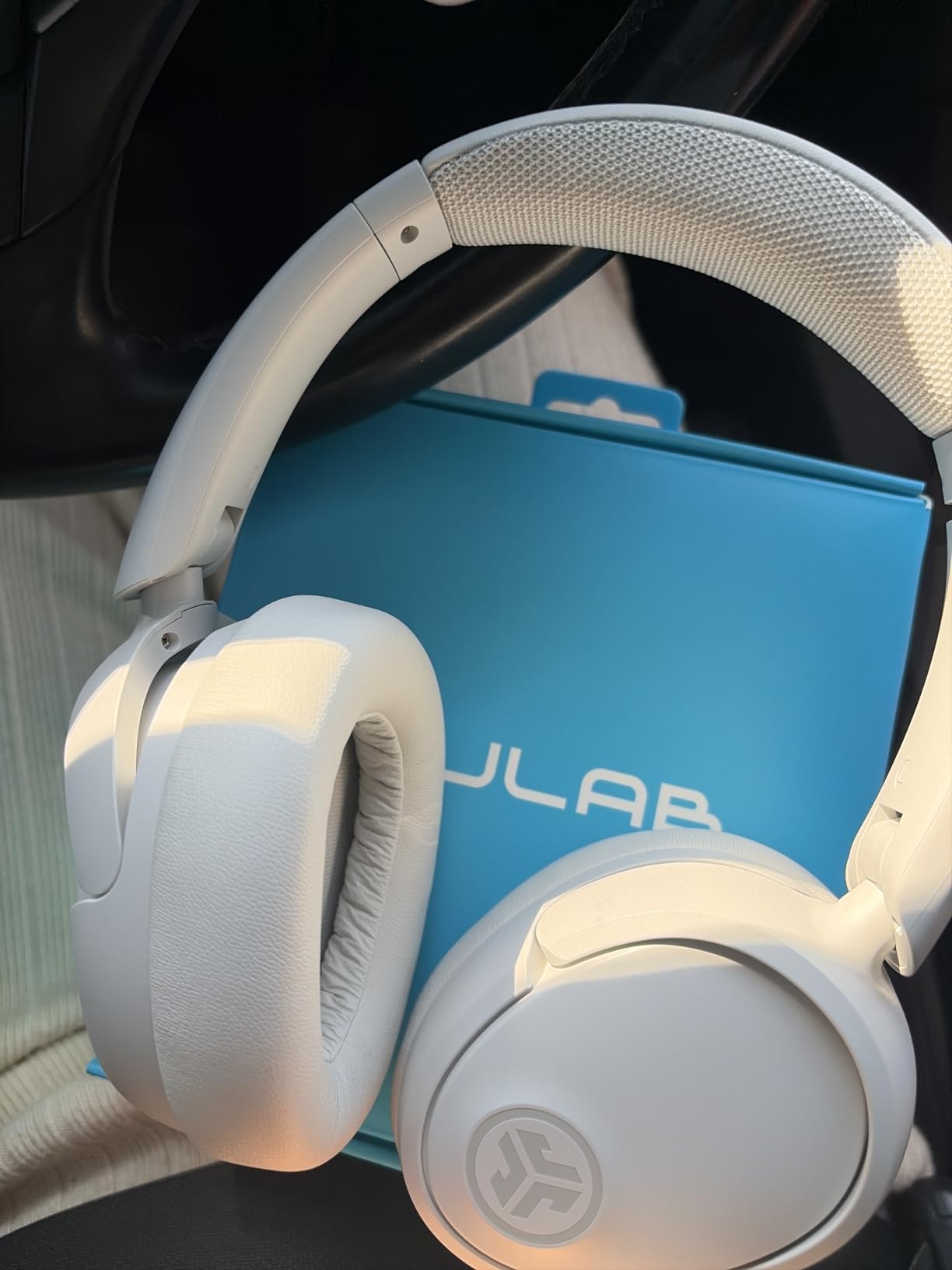JLab JBuds Lux ANC, Over Ear Headphones, Active Noise Cancelling, Bluetooth, Limited Edition Navy customer photo 2