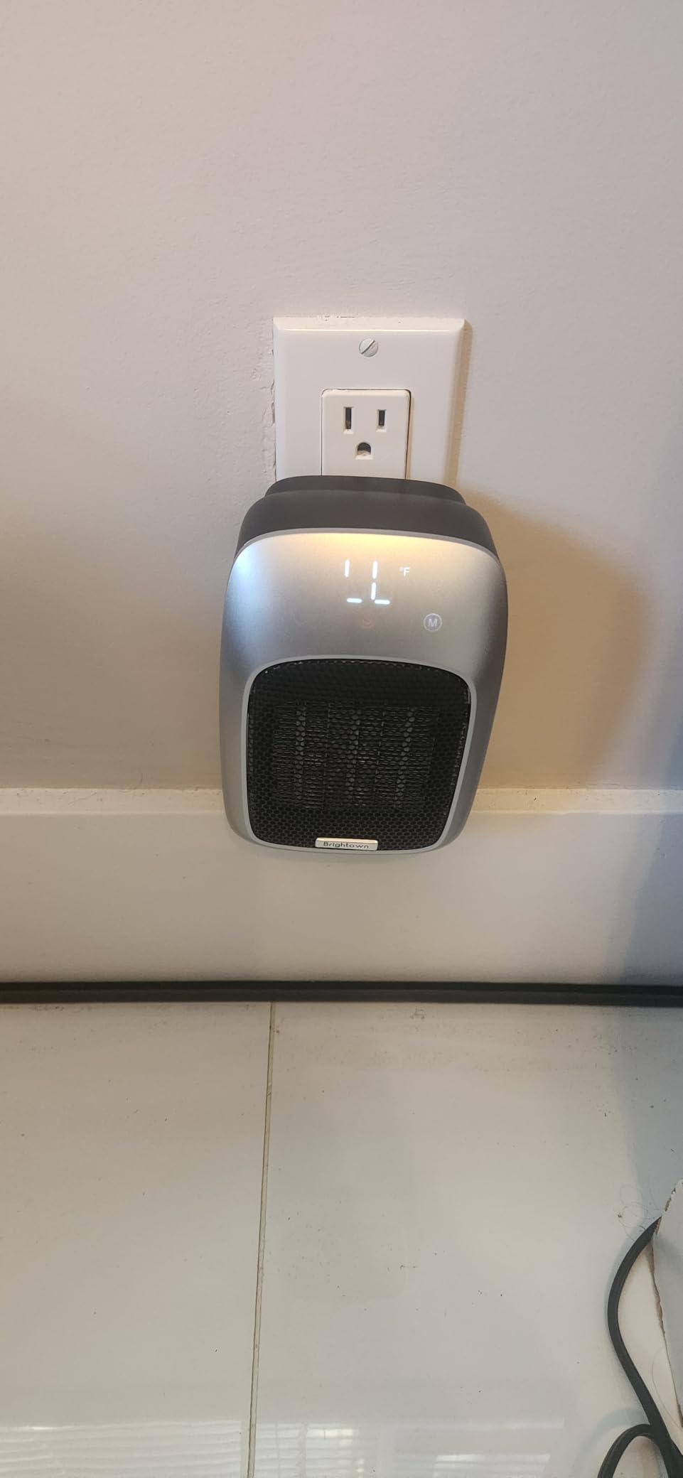 Brightown Plug In Space Heater for Indoor Use, 800W Small Wall Outlet Heater with Remote and Thermostat, LED Display, 12H Timer, Overheat Protection for Bathroom Bedroom Office Home customer photo 1