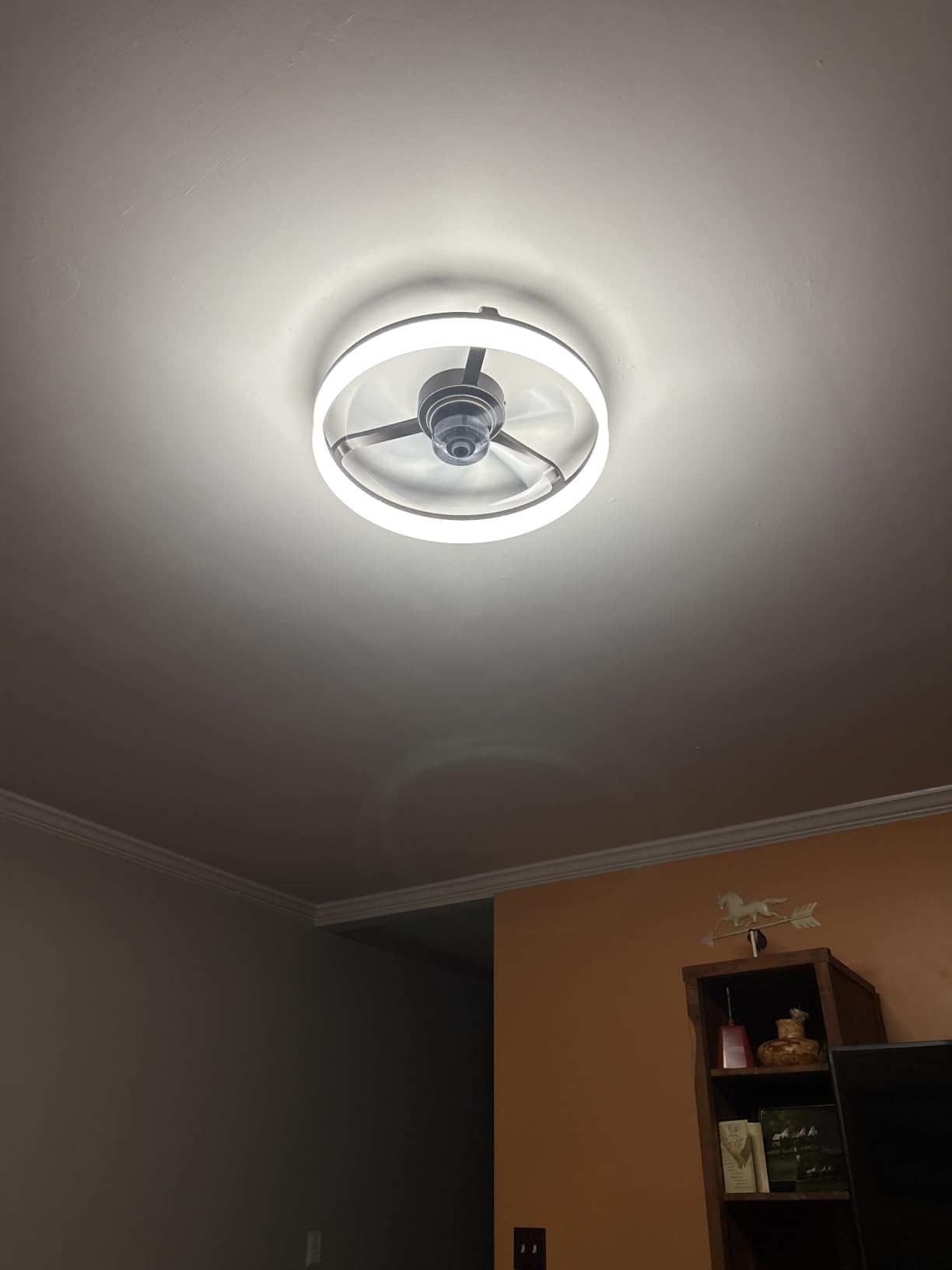 VOLISUN Low Profile Ceiling Fans with Lights and Remote, 20in Fandelier Ceiling Fan Flush Mount, 3000K-6500K Smart Bladeless LED Fan Light, White Modern Ceiling Fans with Lights for Bedroom customer photo 1