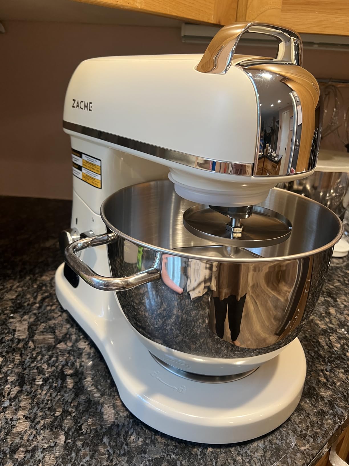 8.4QT Commercial Stand Mixer 800W with Aluminum Die Casting Meets the Standard of NSF/ANSI 8-2023, Mixers Kitchen Electric Stand Mixer with Stainless Steel 8L Bowl, Dough Hook, Whisk and Beater, Black customer photo 2