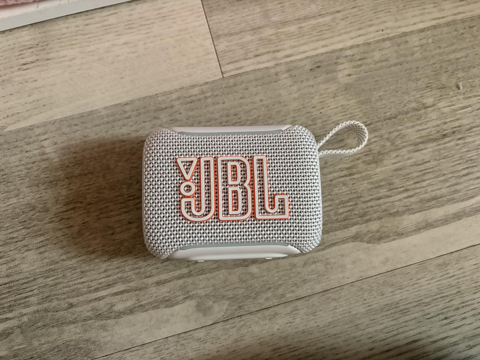 JBL Go 5 Portable Bluetooth Speaker, Waterproof and Dustproof - Purple customer photo 2