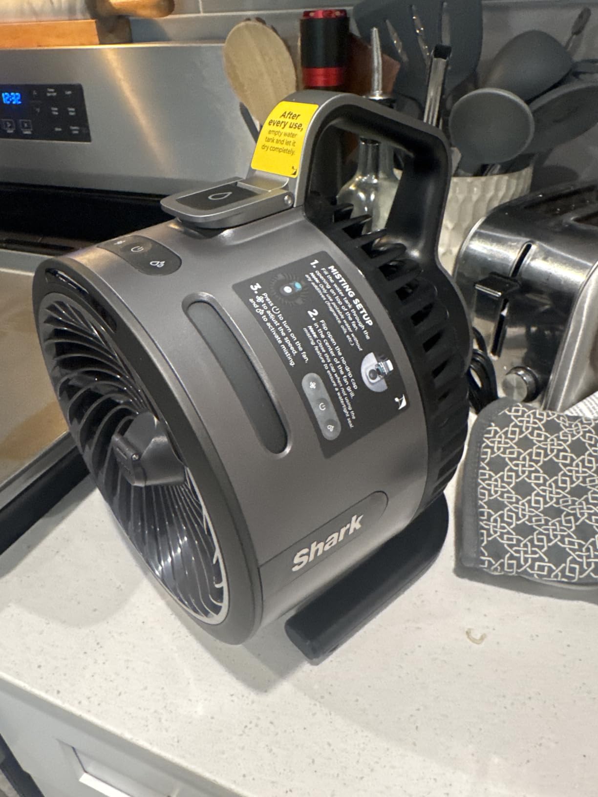 Shark FlexBreeze HydroGo Pro Portable Misting Fan, Graphite, FA056 customer photo 2