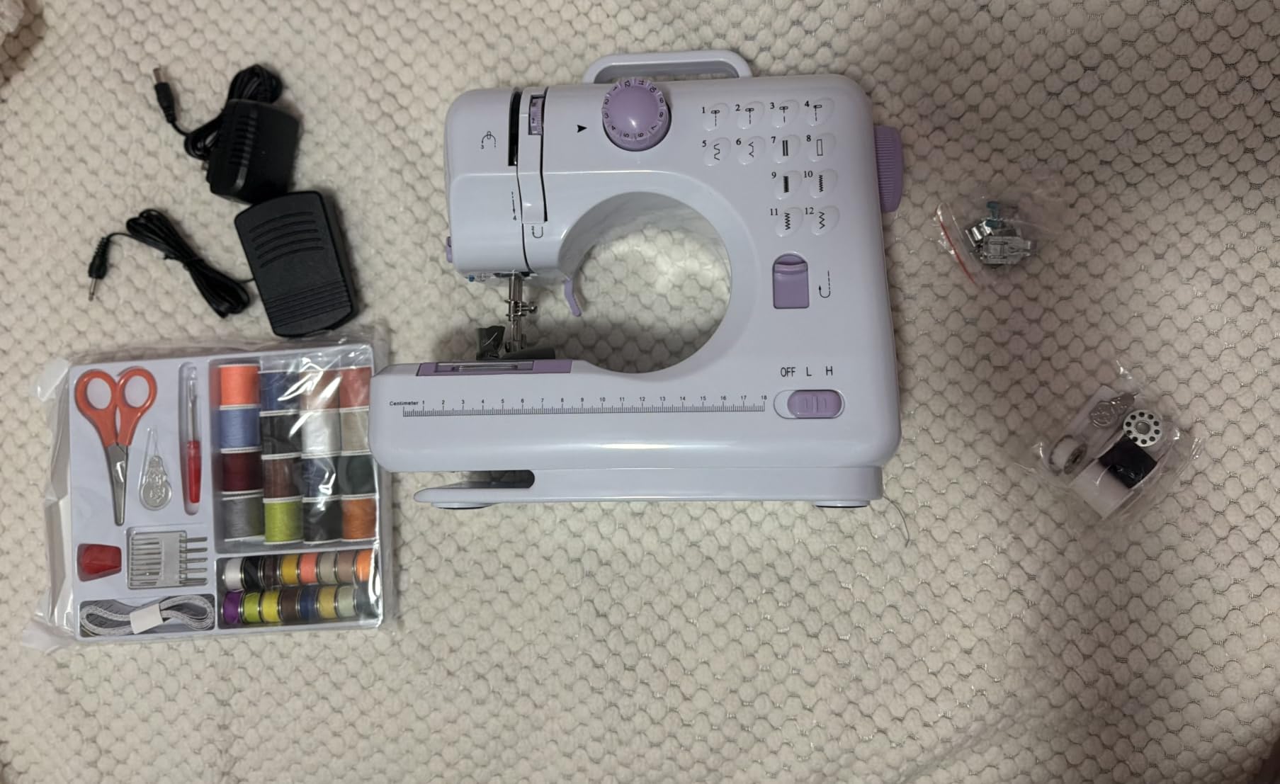 Sewing Machine for Beginners (Premium Edition), Twin Needle, Reverse Stitching, Small Portable Design, 12 Built in Stitches, LED Light, Foot Pedal, 32 Color Thread Kit for Home Mending and Crafts customer photo 2