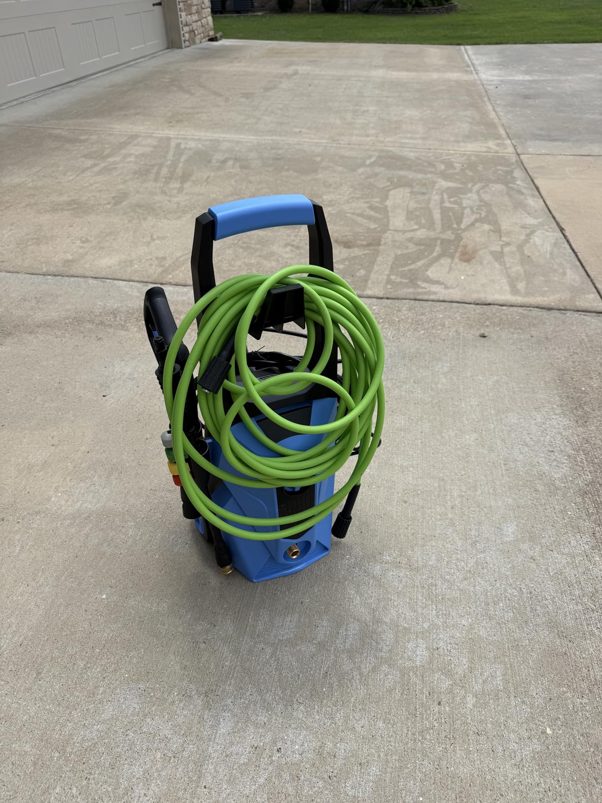 4200PSI Gas Pressure Washer 4.0GPM Gas Power Washer 212CC Gas Powered Washing Machine Commercial Pressure Washer with 32ft Hose Reel&5 Nozzles for Patio Garden Yard Vehicle,EPA/CARB/ETL (Dark Black) customer photo 2