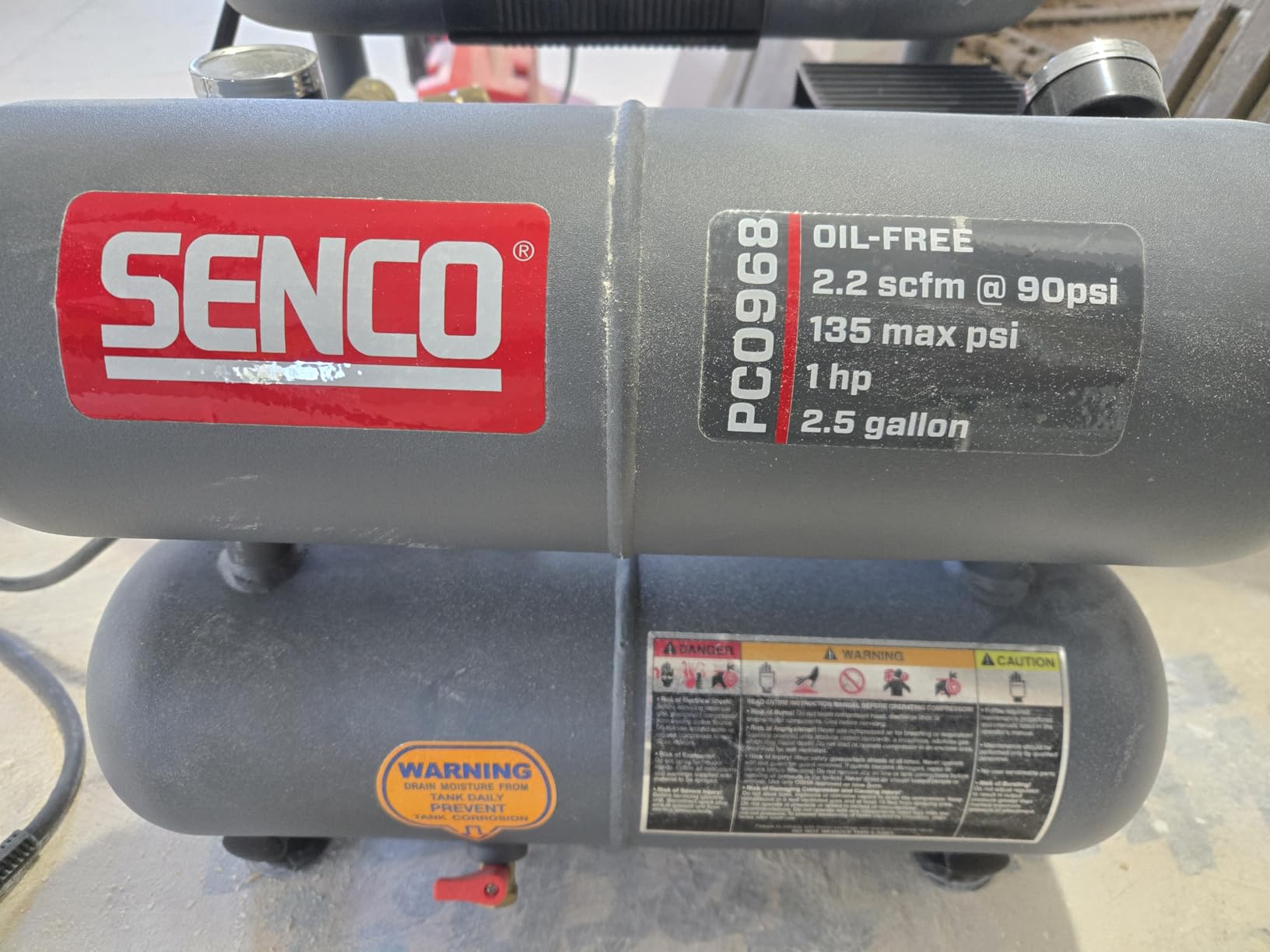 SENCO Twin Tank Air Compressor, 1.5 Horsepower, 2.5 Gallon (PC0968) customer photo 1