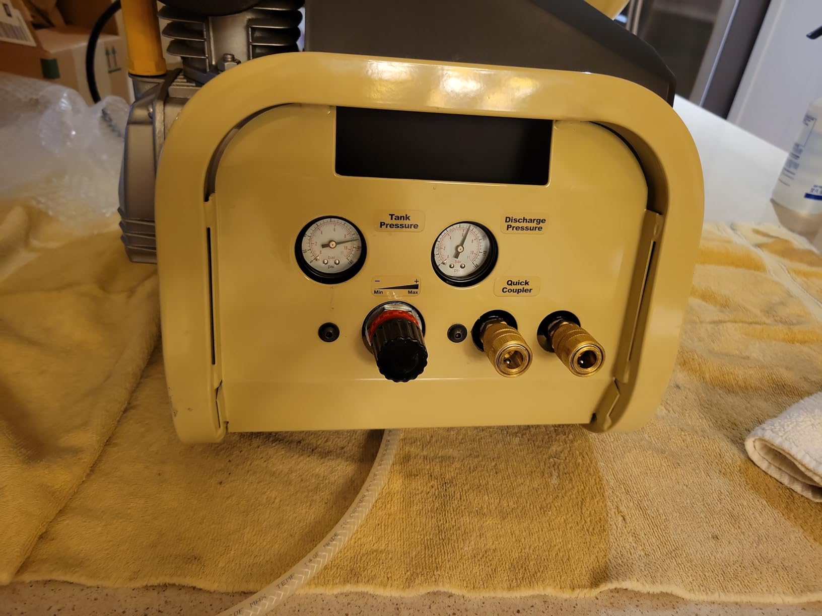 Ingersoll Rand 42672949 2 HP Portable Twin-Stack Air Compressor customer photo 2