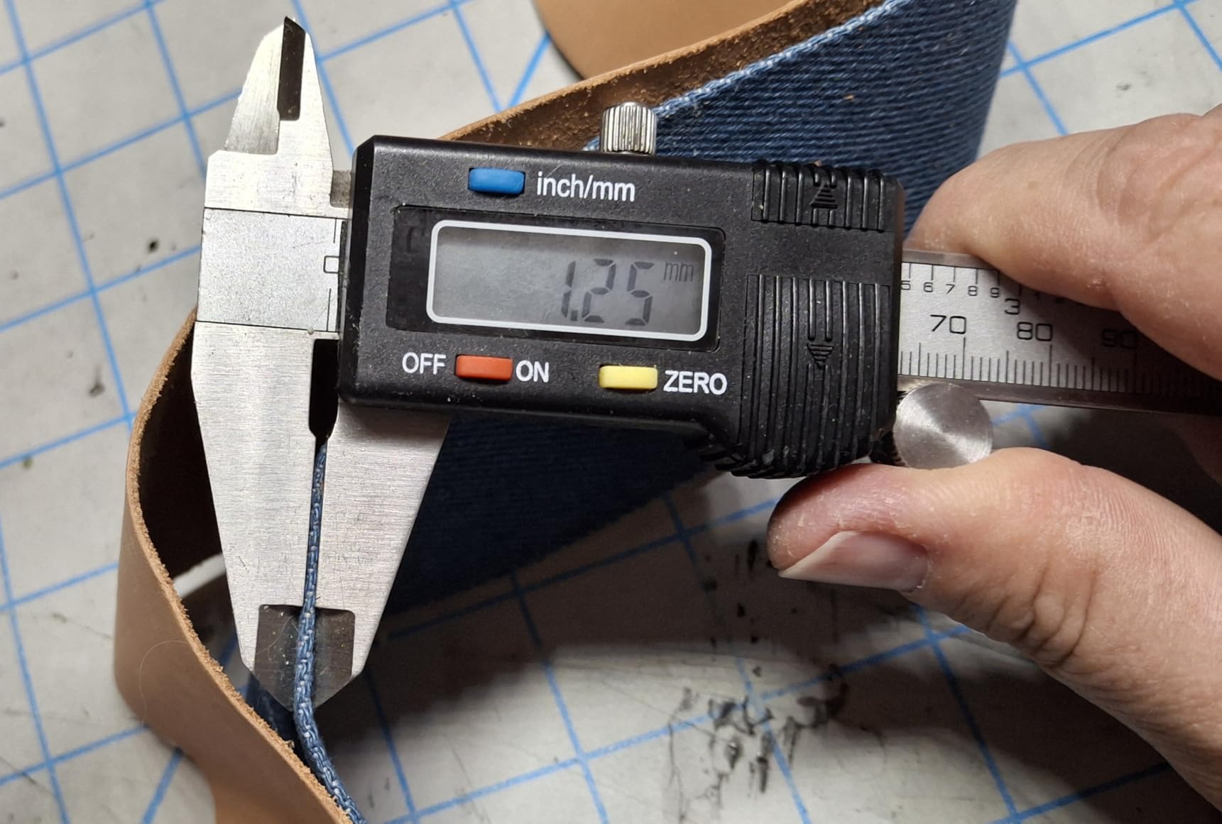 Naked Armor Straight Razor Leather Strop - 2.5