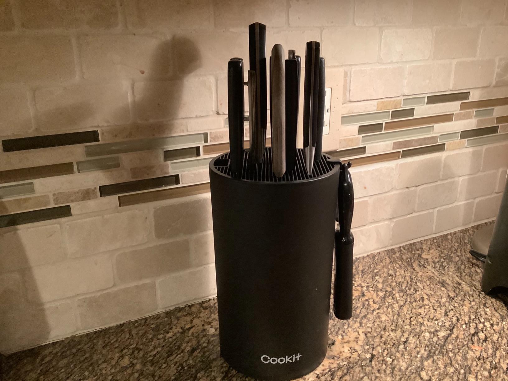 Knife Block Without Knives, Cookit Universal Round Knife Block Only, Detachable Knife Holder for Easy Cleaning, Space Saver Knife Storage Holder with Scissors Slot, Black customer photo 2