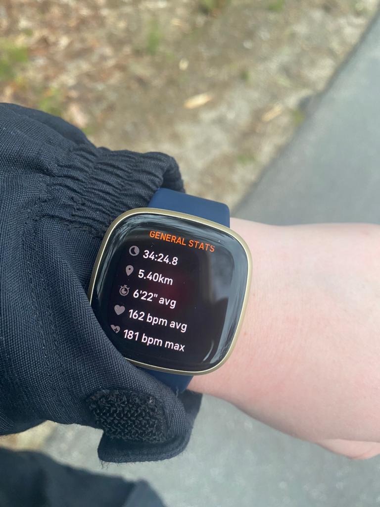 Fitbit Versa 3 Health & Fitness Smartwatch with GPS, 24/7 Heart Rate, Alexa Built-in, 6+ Days Battery, Midnight Blue/Gold, One Size (S & L Bands Included) customer photo 1