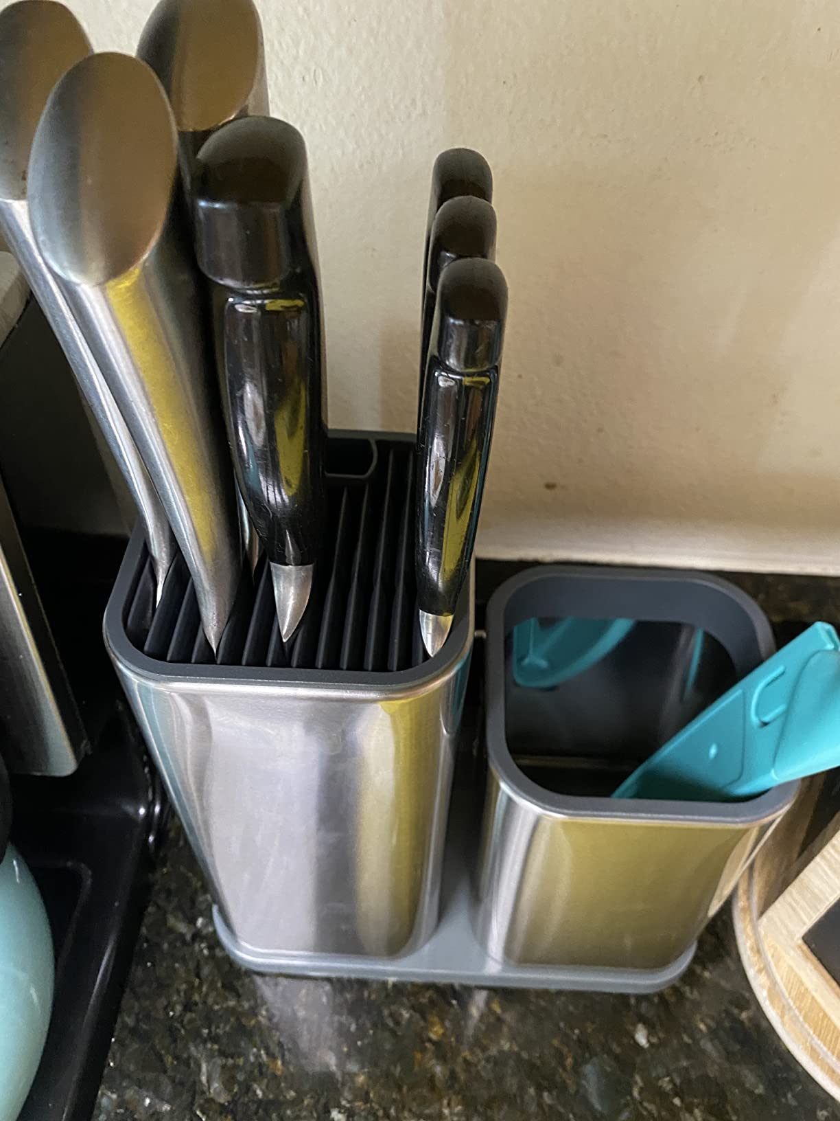 RedCall Kitchen Knife Holder,Stainless Steel Universal Knife Block Without Knives for Countertop,Modern Knife Utensil Holder for Counter,Edge-Protect Knife Storage Organizer (Stainless Steel (Silver)) customer photo 1