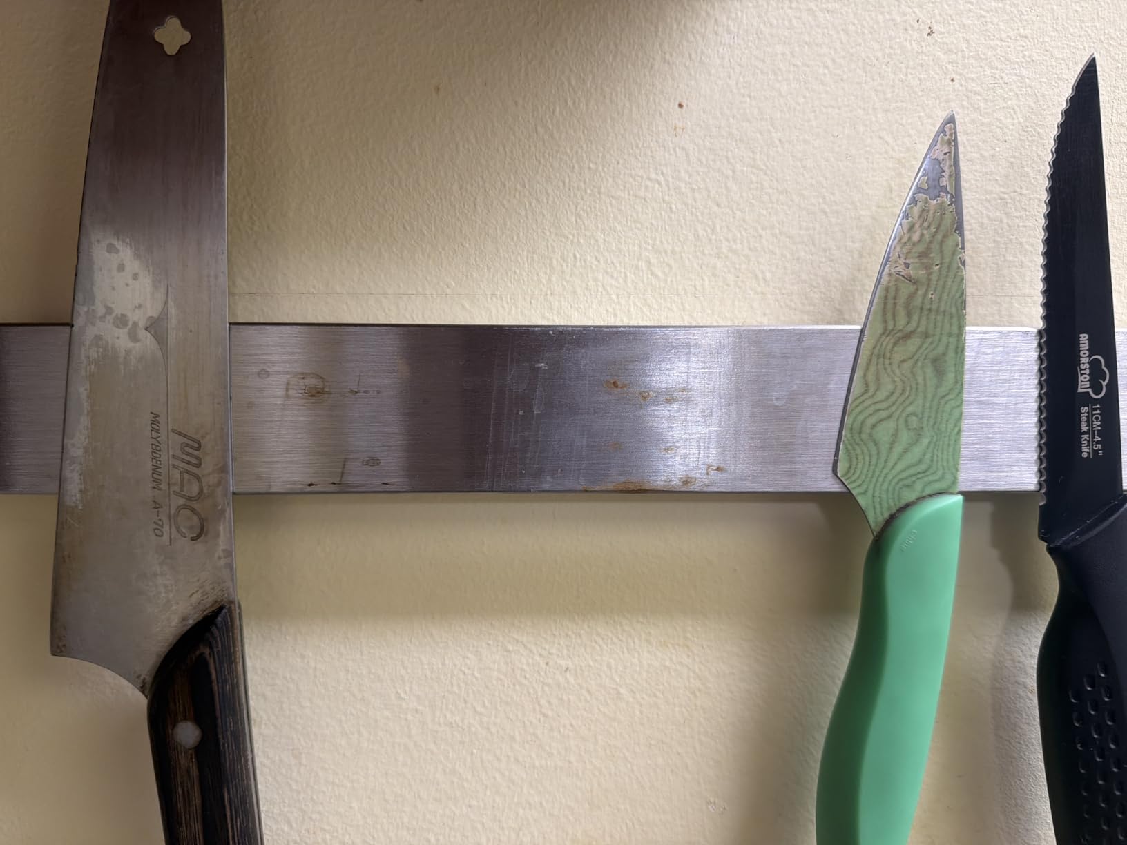 Ninonly 10 Inch Magnetic Knife Holder for Wall, Stainless Steel Knife Strip customer photo 2
