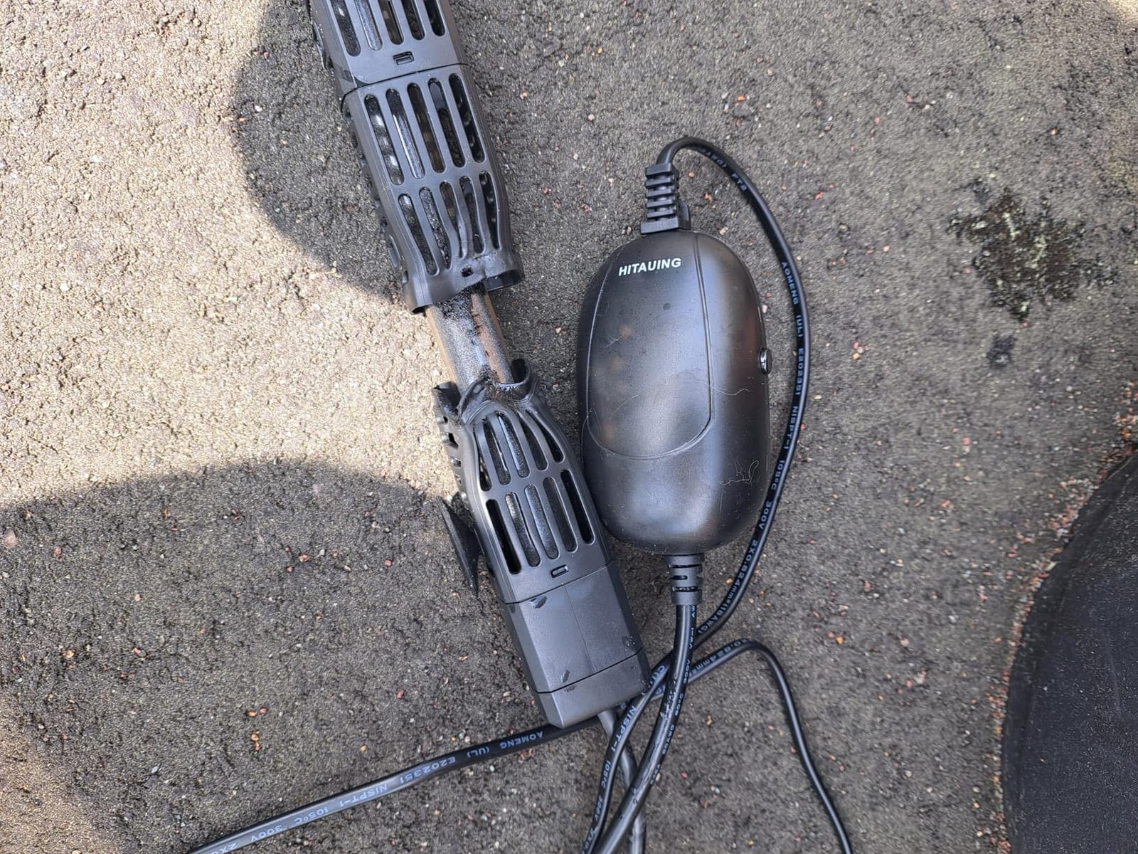 HiTauing Aquarium Heater, 50W/100W/200W/300W/500W Submersible Fish Tank Heater with Over-Temperature Protection and Automatic Power-Off When Leaving Water for Saltwater and Freshwater customer photo 1