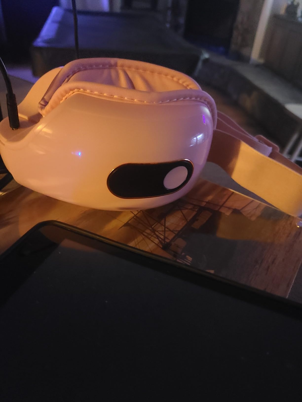Eye Massager with Airbag Kneading,Constant Temperature Hot Compress, Multi-Frequency Vibration and Bluetooth Music (Pink, Large) customer photo 2