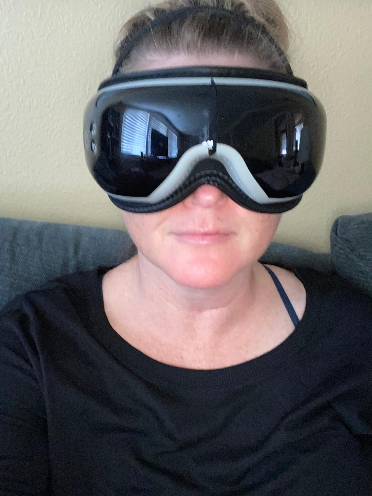 RENPHO Eyeris 1 Eye Massager with Heat, Sleep Mask with Remote Control customer photo 2