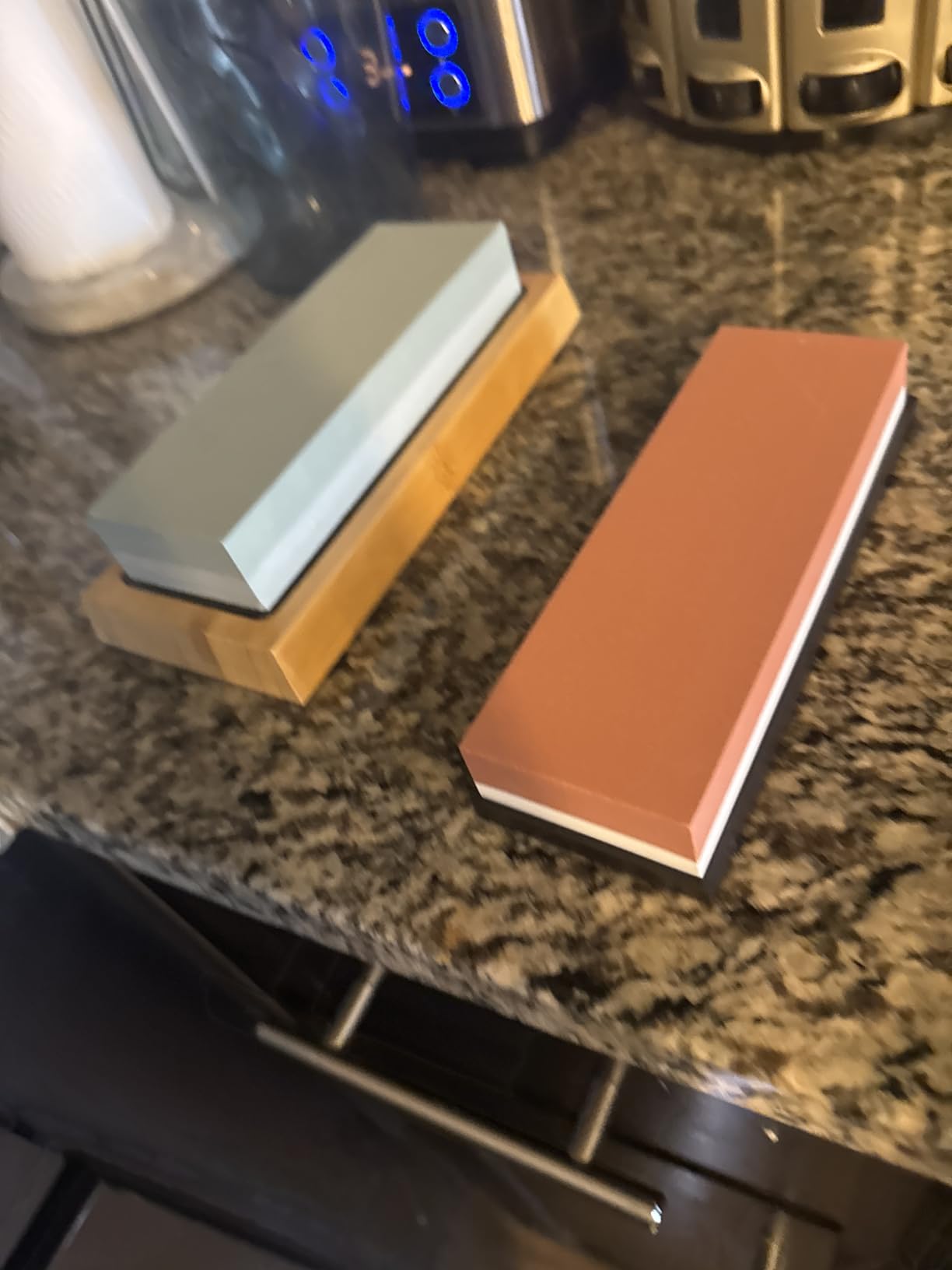 Wucgea Knife Sharpening Stone Kit - 400/1000 3000/8000 Grit Japanese Whetstone Set with Non-Slip Rubber Base, Angle Guide, Flattening Stone and Leather Strop customer photo 1