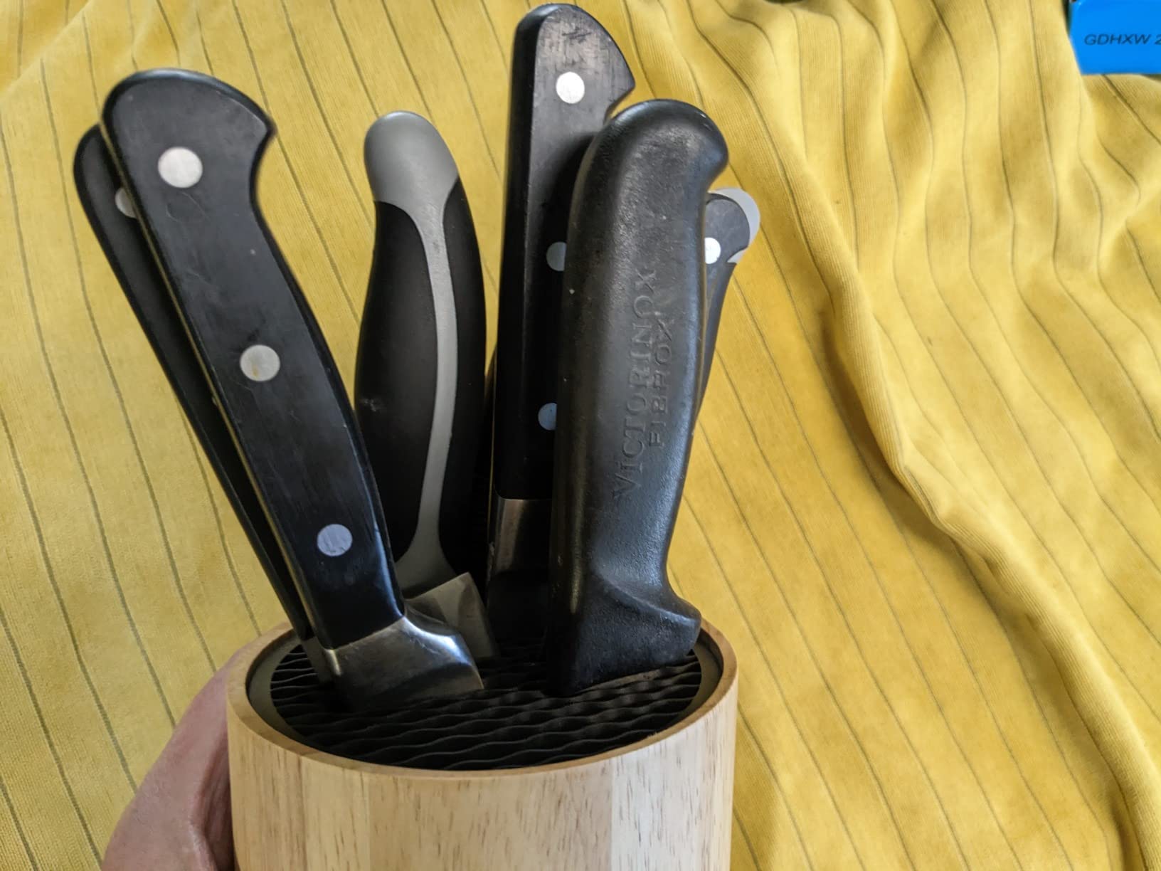 Vos Universal Knife Block - Countertop Knife Block Without Knives - Knife Holder with Non-Slip Base Sturdy Knife Organizer - Space Saving Knife Stand, Sleek & Modern Knife Rack - Bamboo customer photo 2