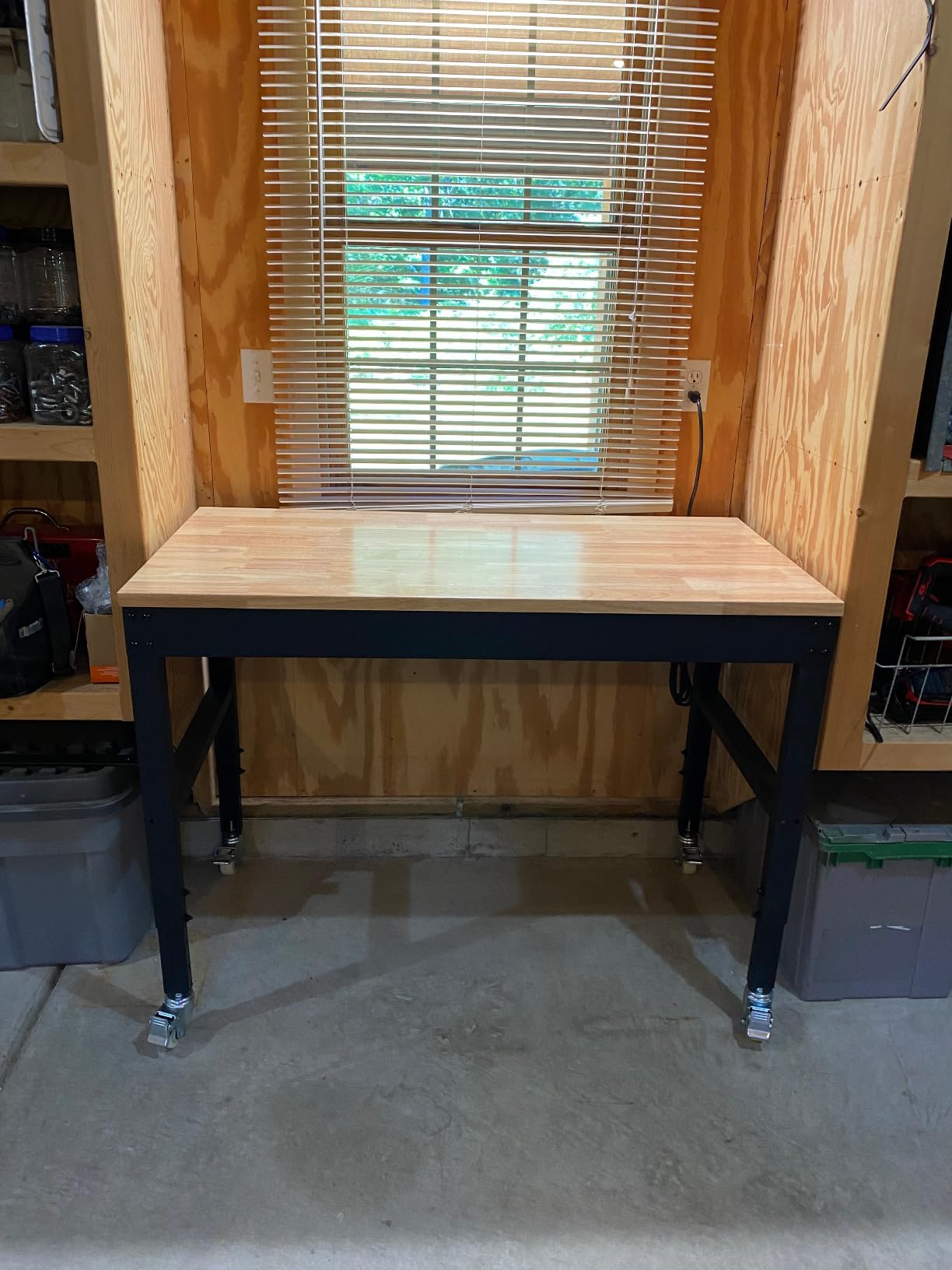 HABUTWAY Height Adjustable Workbench with Wheels 48