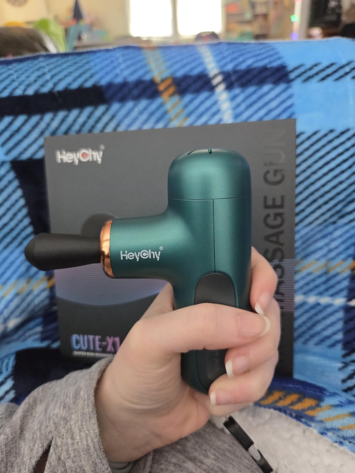 HEYCHY Super Mini Massage Gun, Percussion Deep Tissues Muscle Massager, Compact Sports Travel Massage Gun, Portable Handheld Massager for Home, Gym, Office, Outdoors customer photo 1