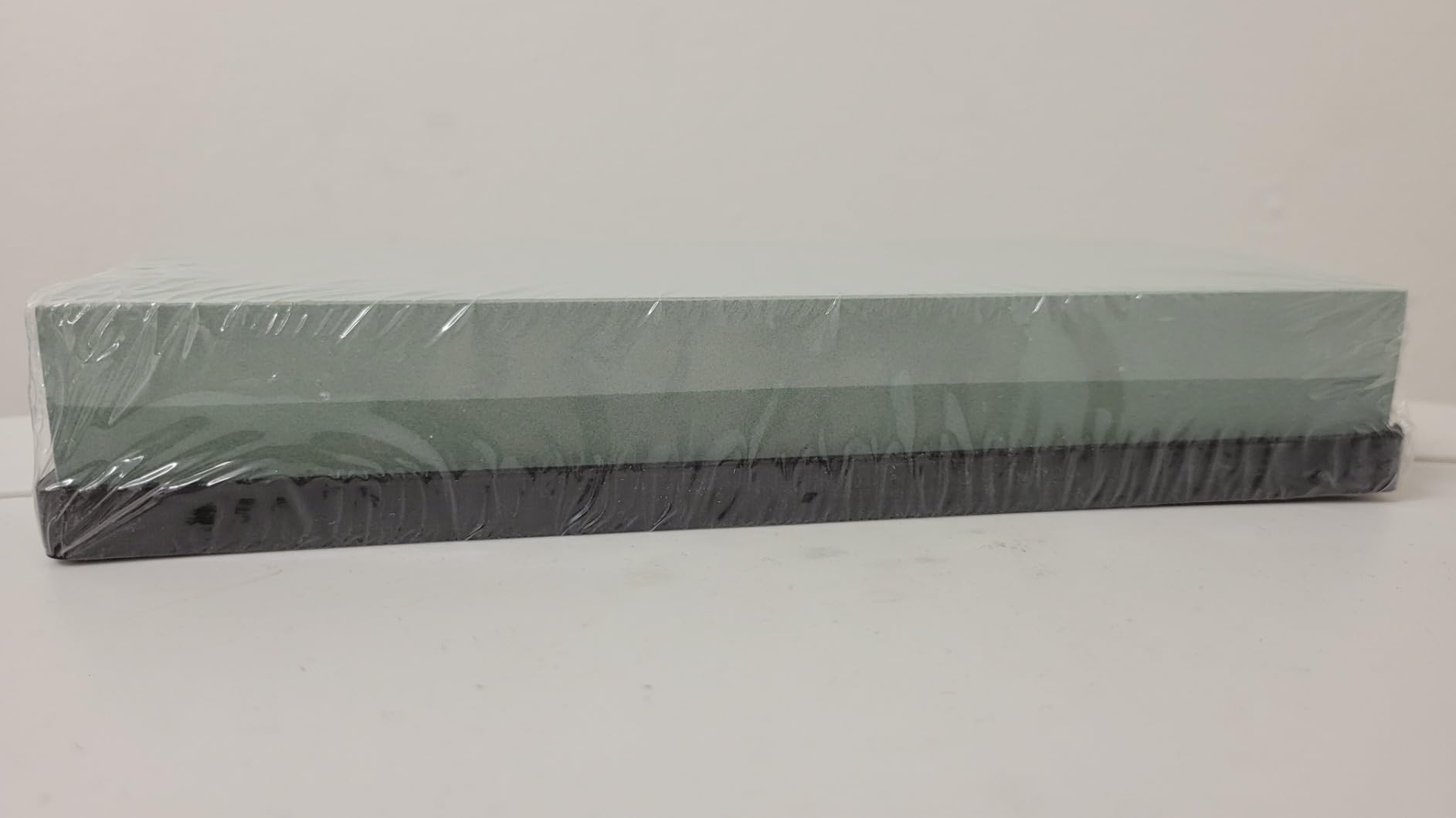 HiramWare Knife Sharpening Stone with Non-slip Rubber Base, 400/1000 Grit Premium Whetstone, Double-Sided Knife Sharpener for Kitchen, Waterstone for Honing Blades Manually customer photo 2